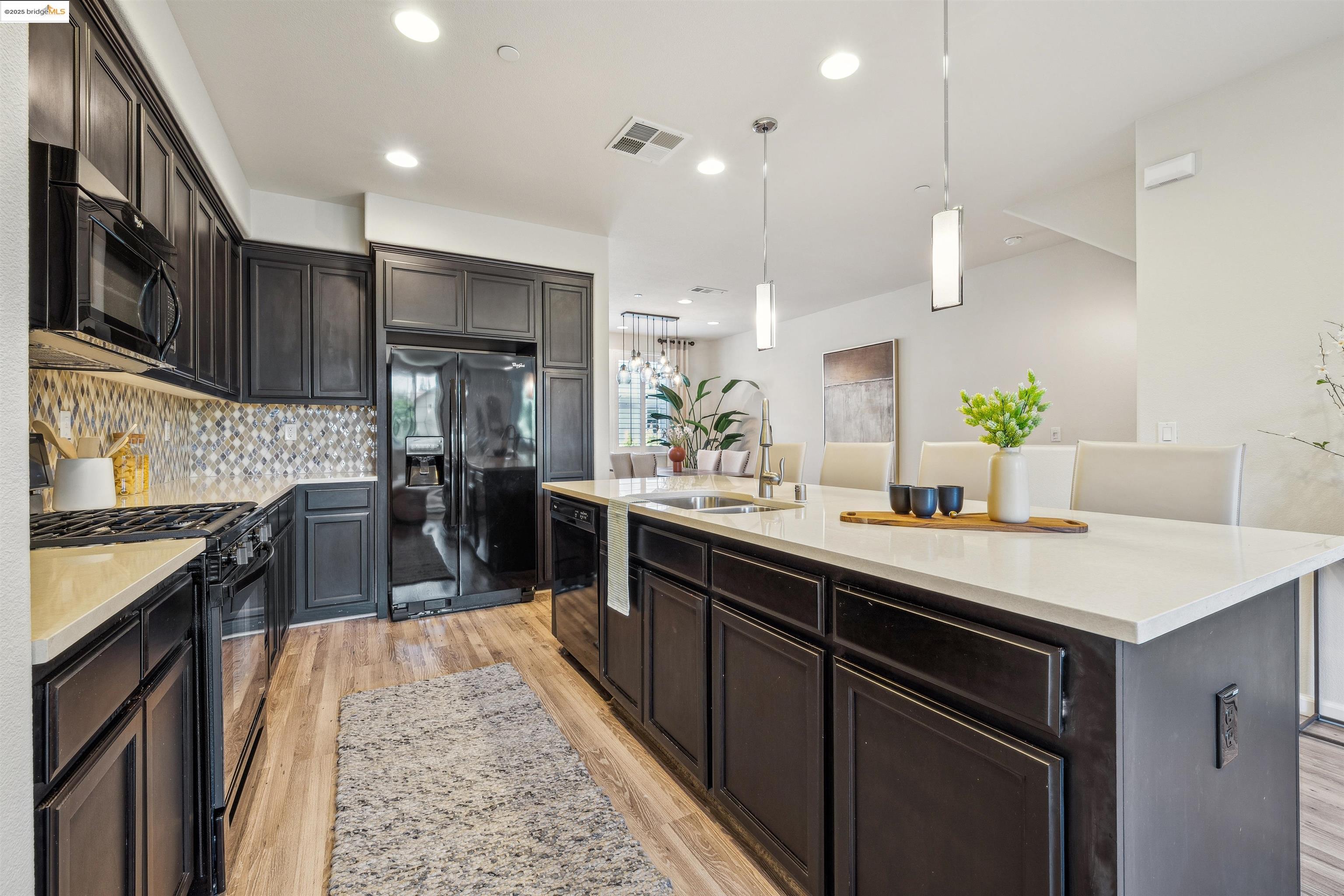 Detail Gallery Image 27 of 60 For 1004 Maritime Way, Richmond,  CA 94804 - 3 Beds | 3/1 Baths