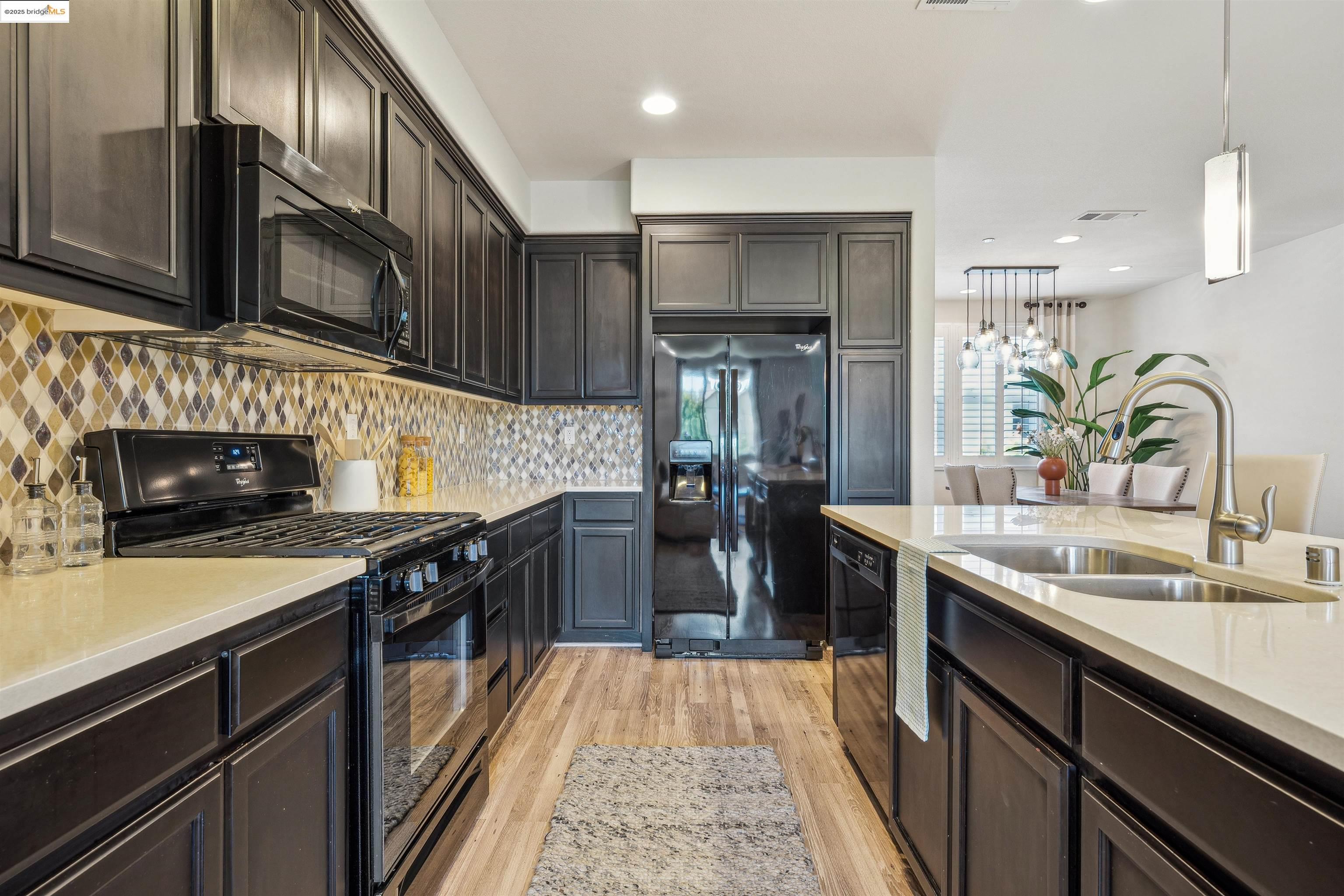 Detail Gallery Image 28 of 60 For 1004 Maritime Way, Richmond,  CA 94804 - 3 Beds | 3/1 Baths