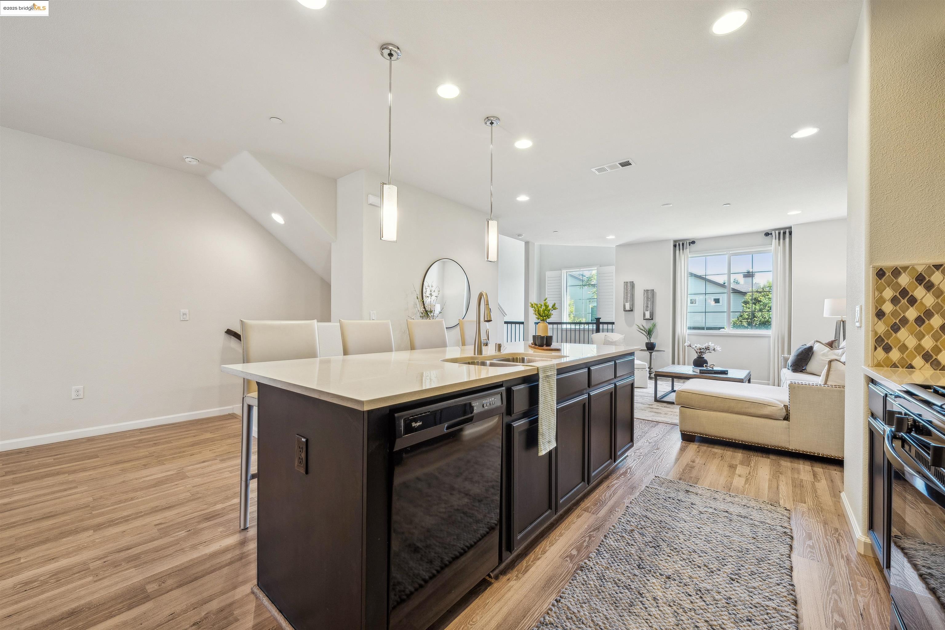 Detail Gallery Image 29 of 60 For 1004 Maritime Way, Richmond,  CA 94804 - 3 Beds | 3/1 Baths