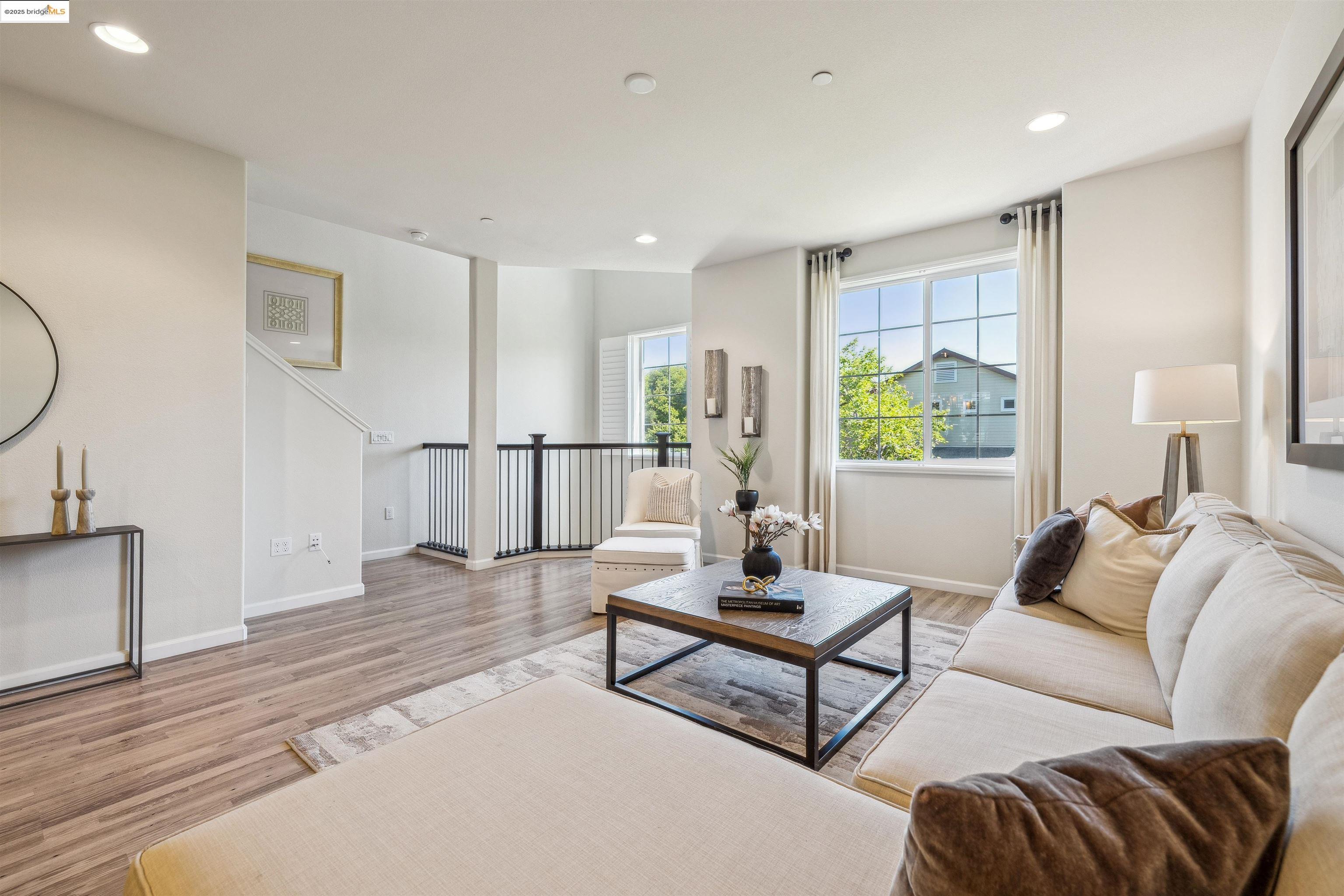 Detail Gallery Image 32 of 60 For 1004 Maritime Way, Richmond,  CA 94804 - 3 Beds | 3/1 Baths