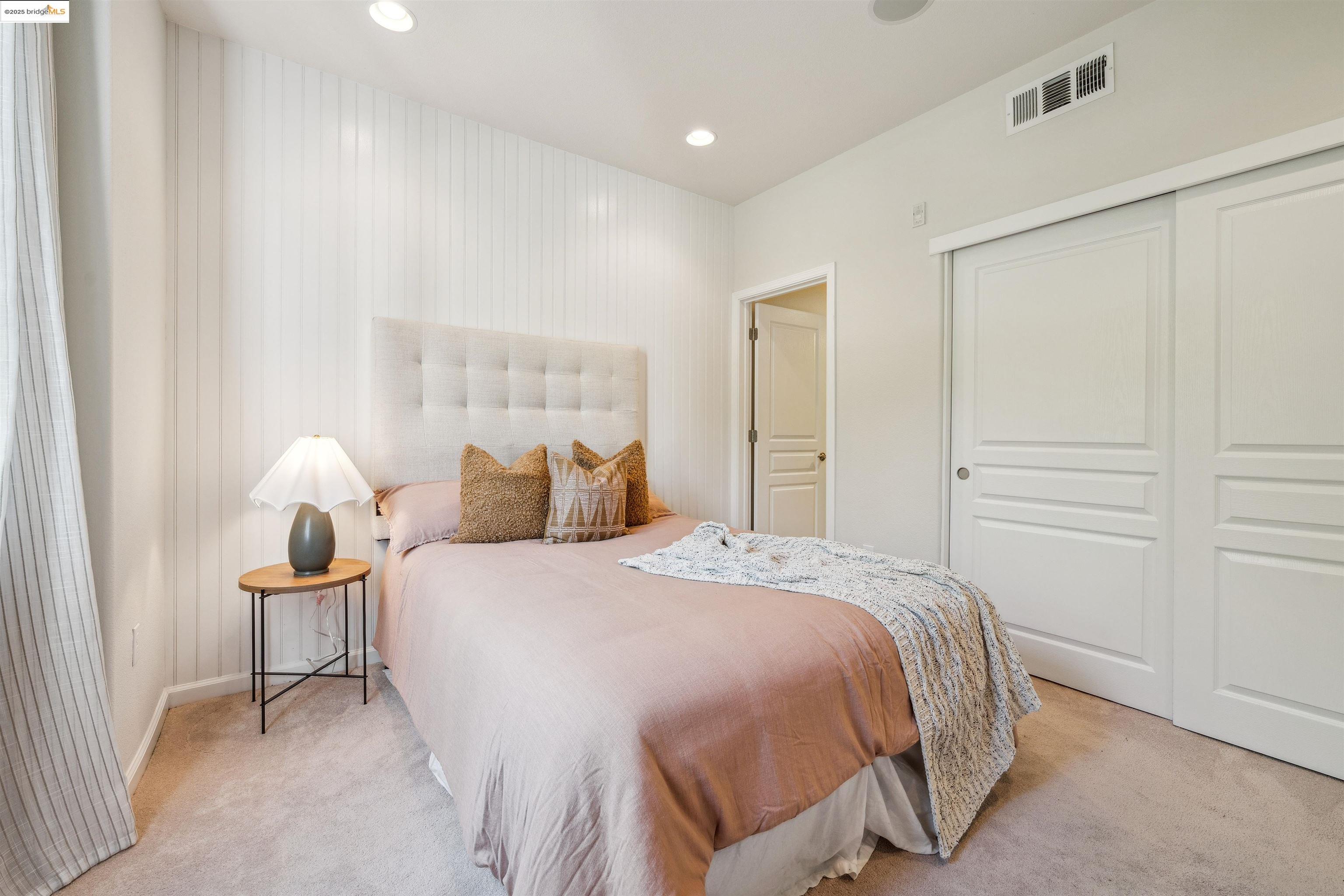 Detail Gallery Image 8 of 60 For 1004 Maritime Way, Richmond,  CA 94804 - 3 Beds | 3/1 Baths