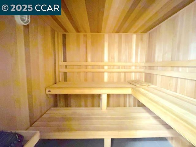 Detail Gallery Image 23 of 42 For 1305 Webster St #C102,  Alameda,  CA 94501 - 1 Beds | 1 Baths