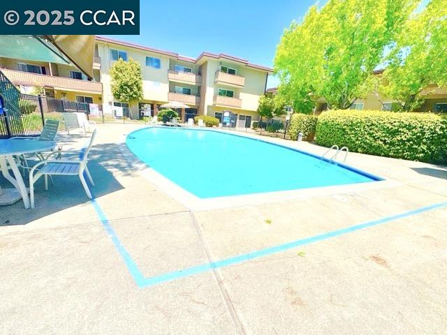 Detail Gallery Image 25 of 42 For 1305 Webster St #C102,  Alameda,  CA 94501 - 1 Beds | 1 Baths