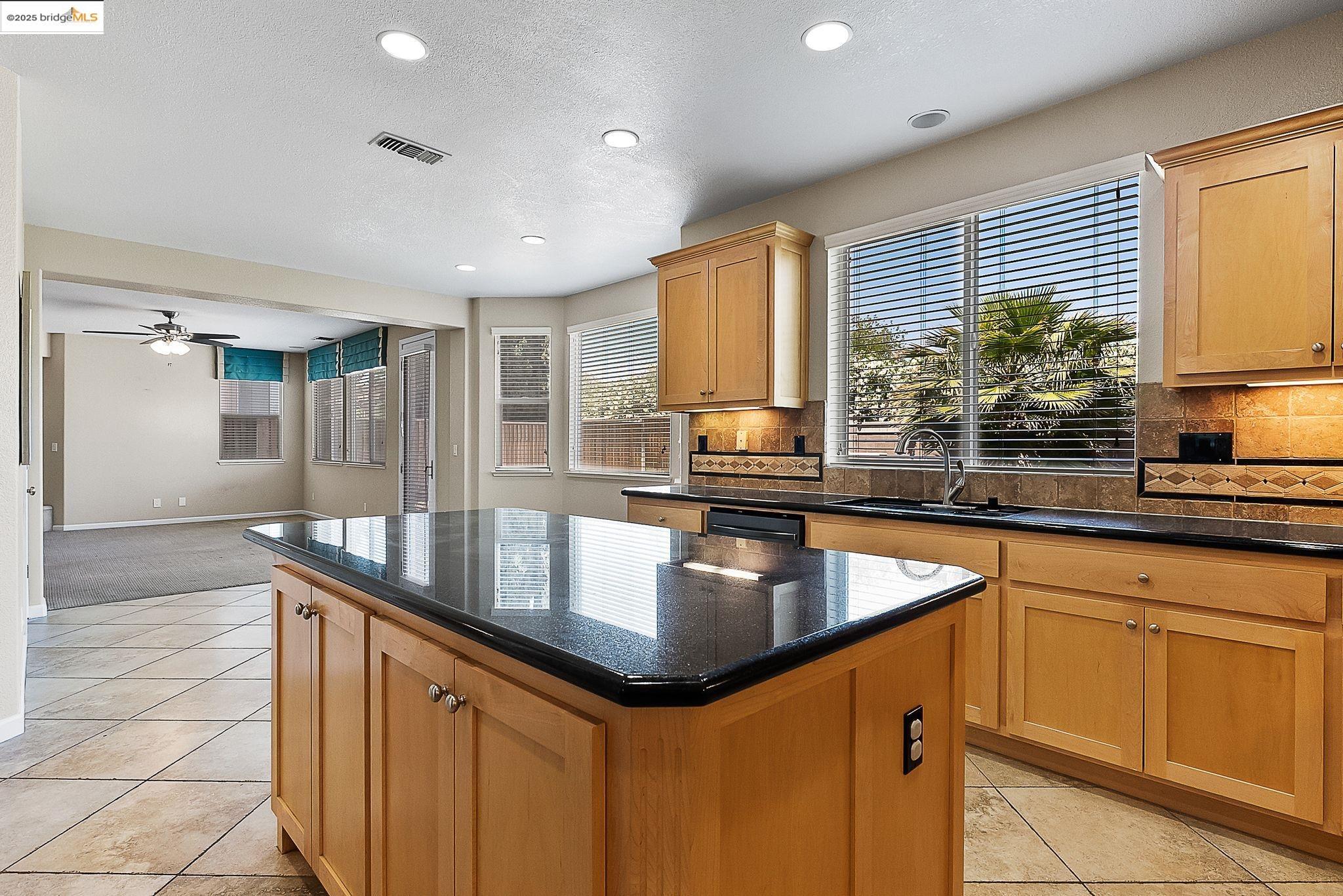 906 Natoma Ct, Discovery Bay, California 94505, 4 Bedrooms Bedrooms, 12 Rooms Rooms,4 BathroomsBathrooms,Residential,For Sale,906 Natoma Ct,41098697