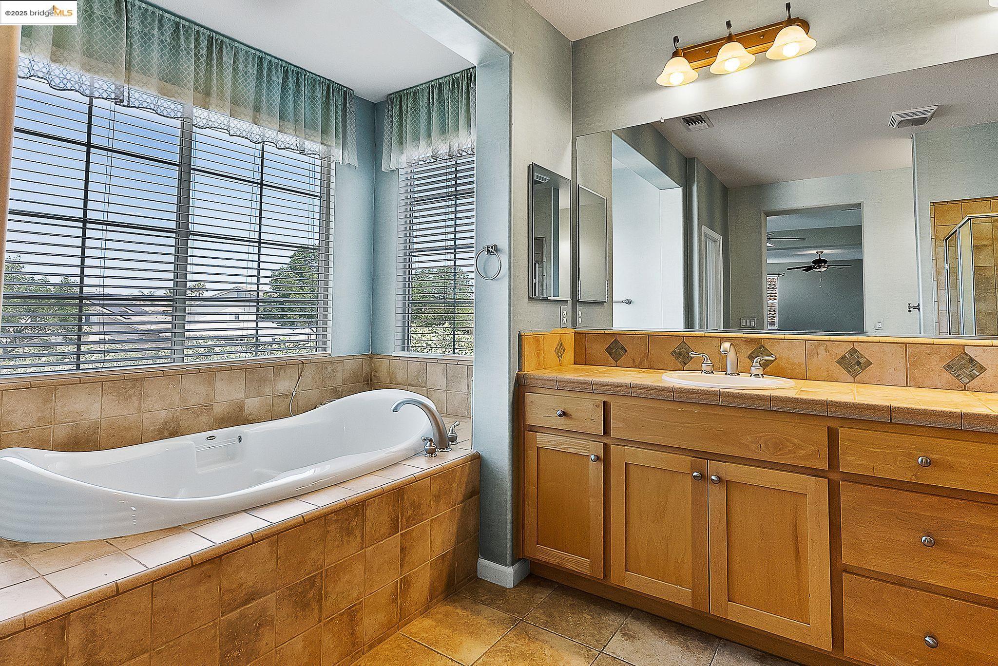 906 Natoma Ct, Discovery Bay, California 94505, 4 Bedrooms Bedrooms, 12 Rooms Rooms,4 BathroomsBathrooms,Residential,For Sale,906 Natoma Ct,41098697