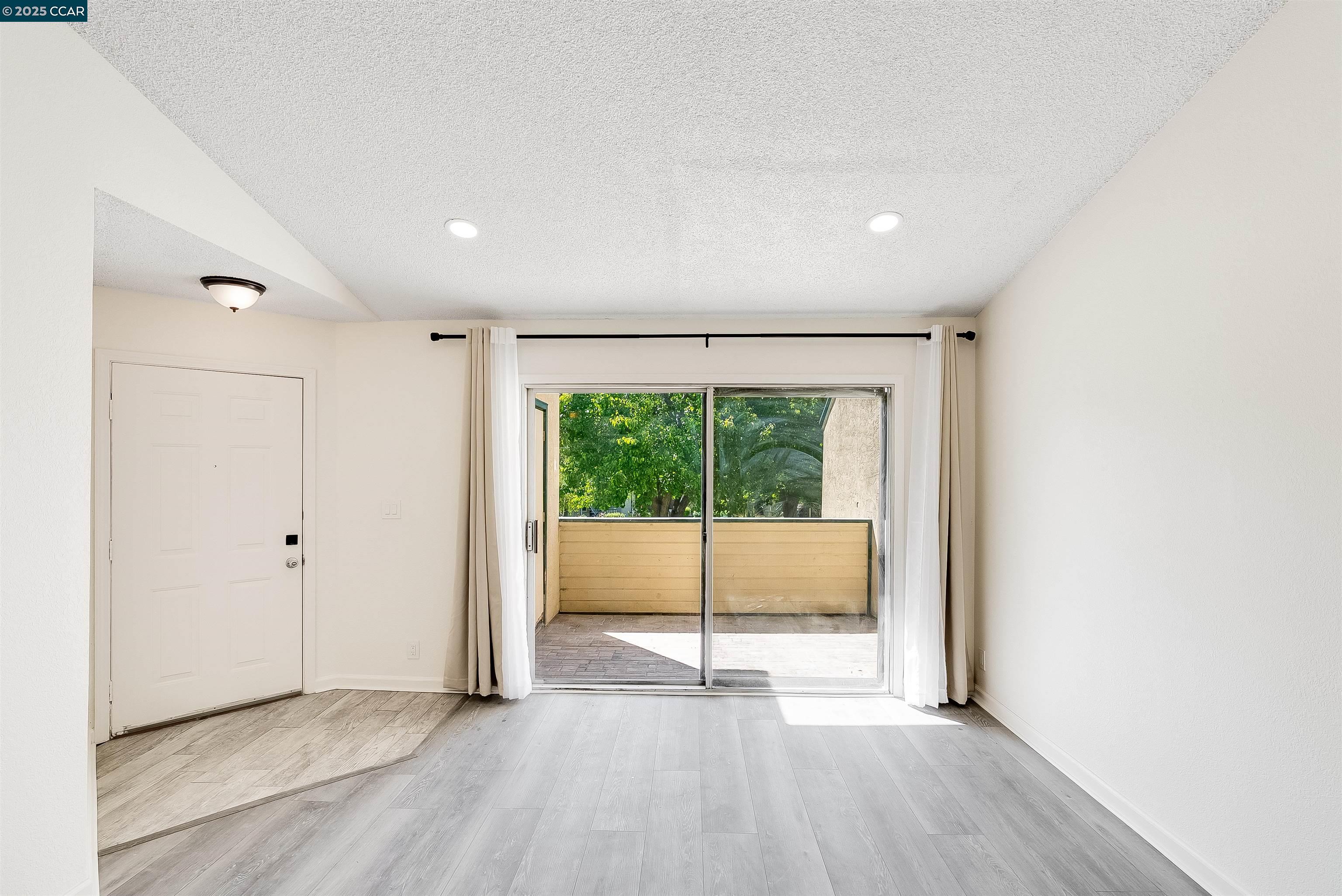 3058 Flint St # 40, Union City, California 94587, 2 Bedrooms Bedrooms, 4 Rooms Rooms,2 BathroomsBathrooms,Residential,For Sale,3058 Flint St # 40,41098698