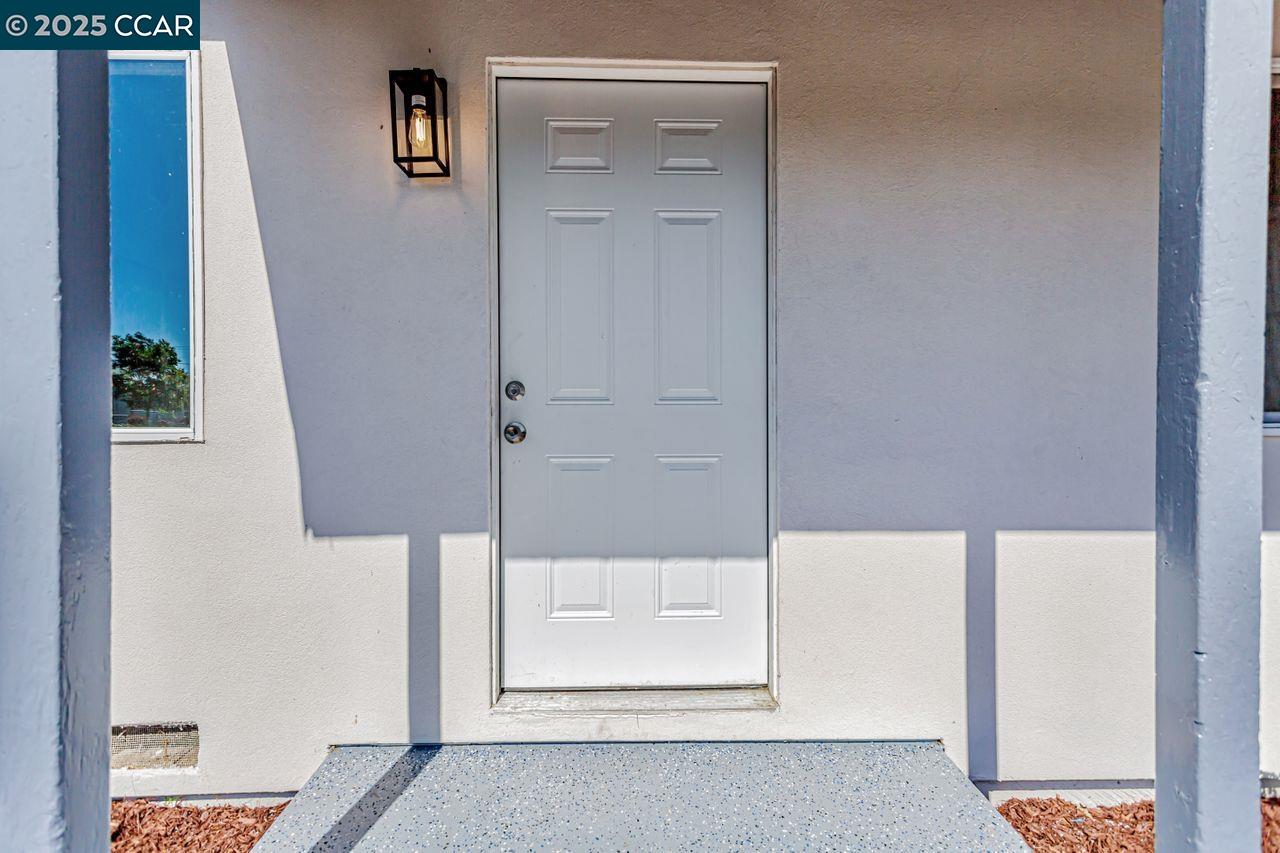 Detail Gallery Image 3 of 26 For 168 Simonton St, Vallejo,  CA 94589 - 3 Beds | 2 Baths