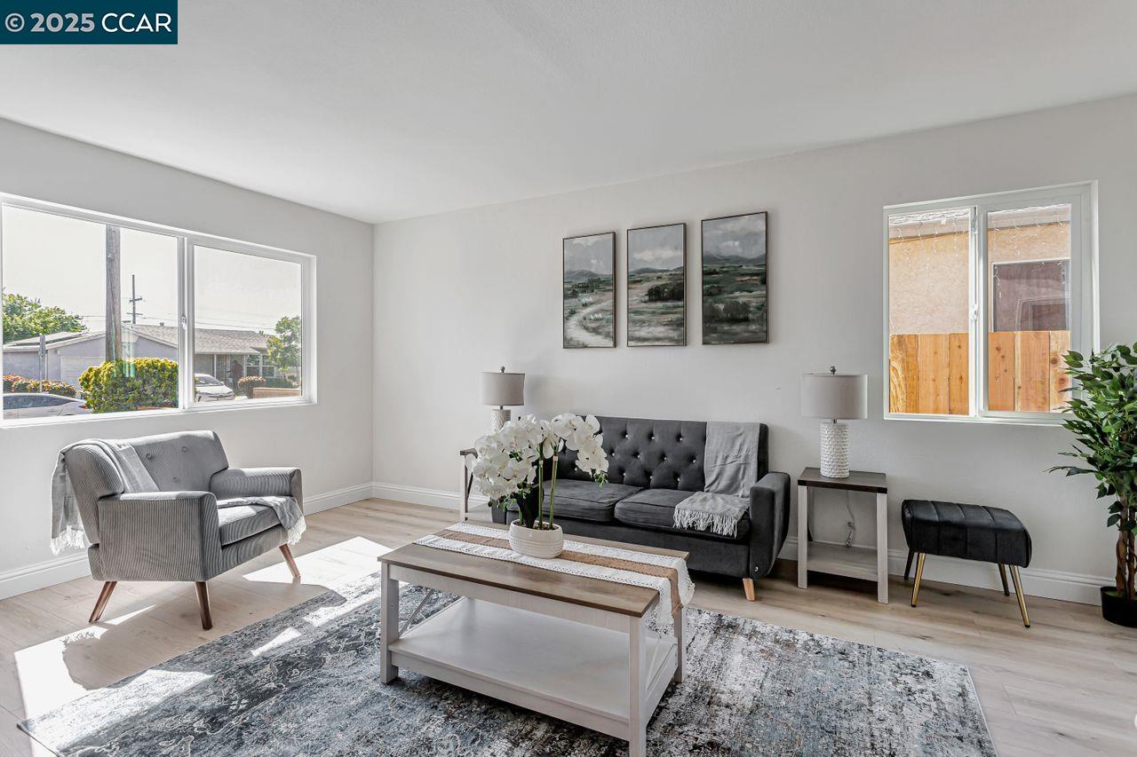 Detail Gallery Image 5 of 26 For 168 Simonton St, Vallejo,  CA 94589 - 3 Beds | 2 Baths