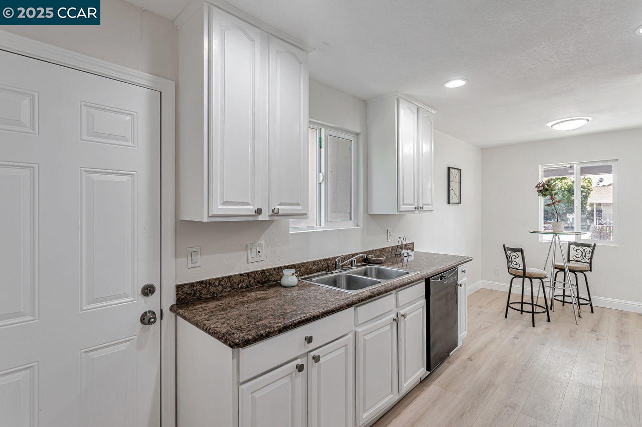 Detail Gallery Image 9 of 26 For 168 Simonton St, Vallejo,  CA 94589 - 3 Beds | 2 Baths