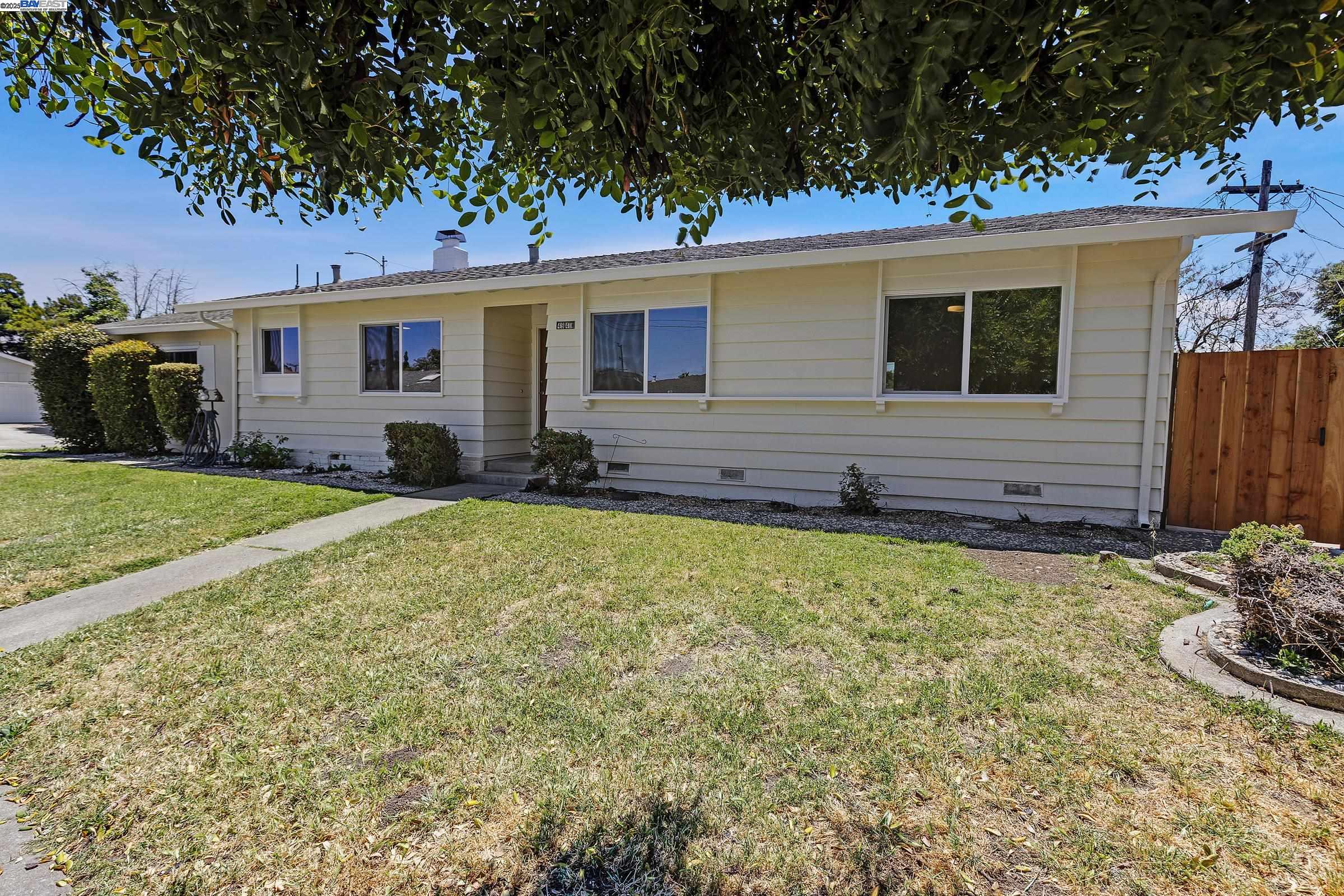 Detail Gallery Image 2 of 50 For 4940 Omar St, Fremont,  CA 94538 - 3 Beds | 2 Baths