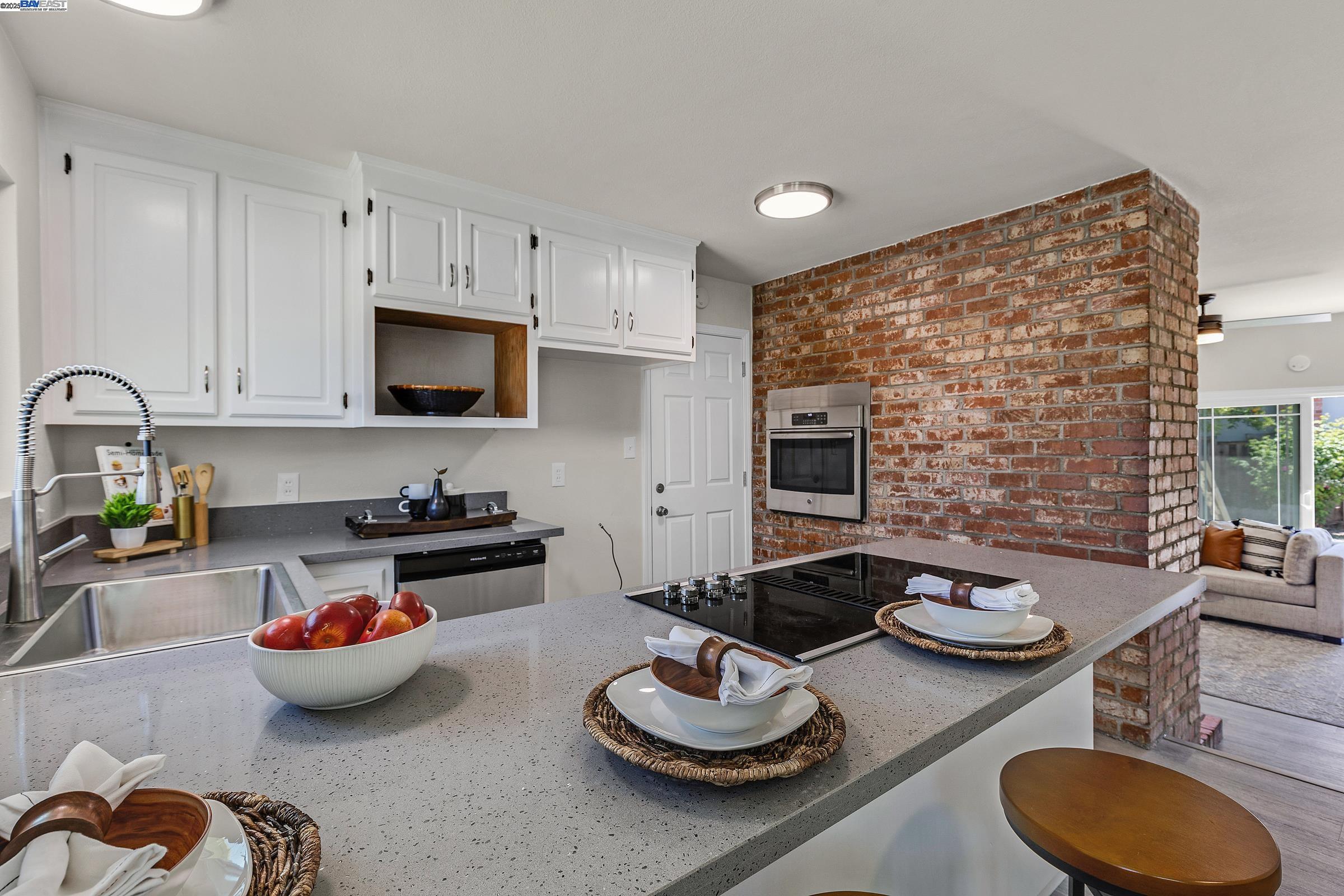 Detail Gallery Image 16 of 50 For 4940 Omar St, Fremont,  CA 94538 - 3 Beds | 2 Baths