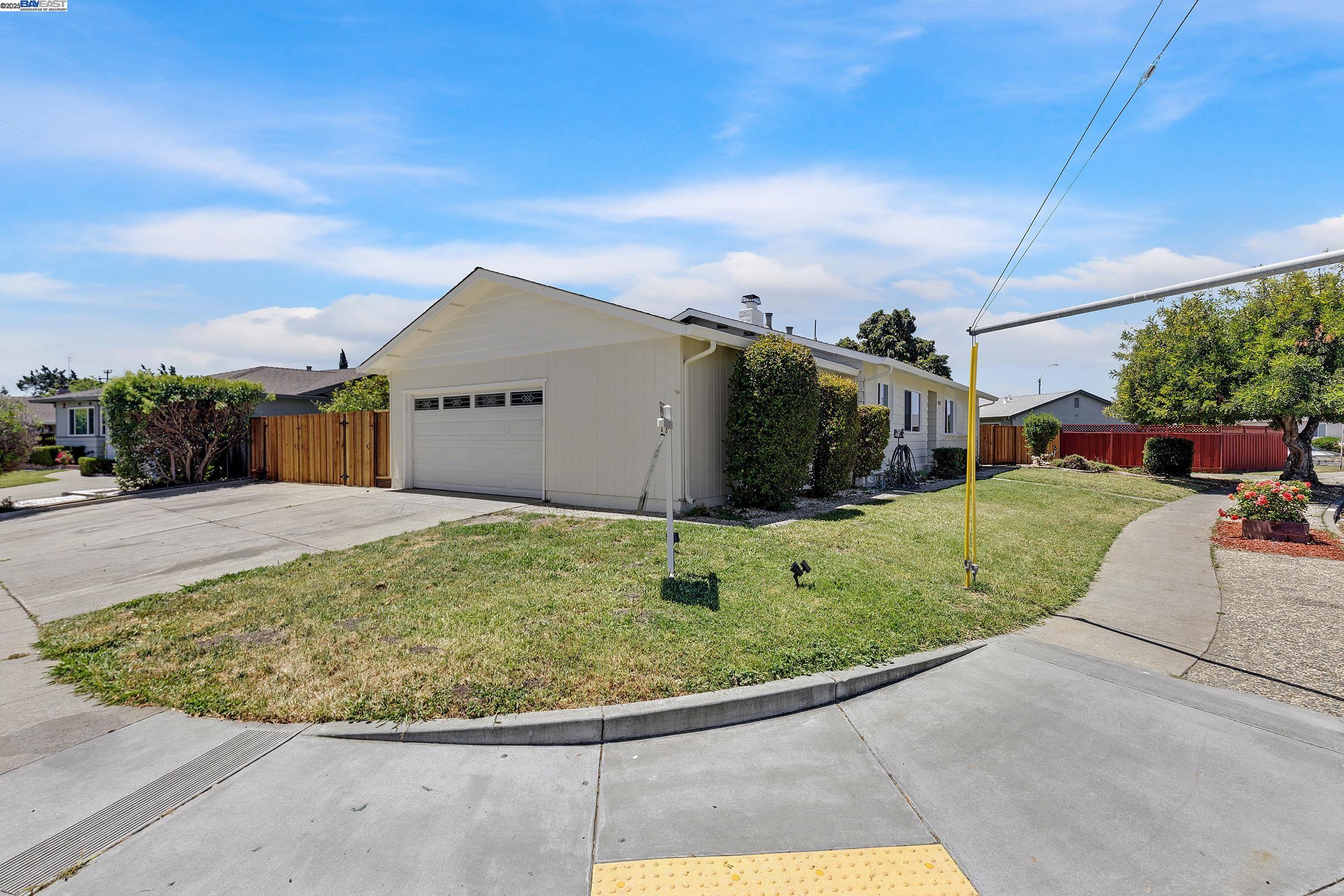 Detail Gallery Image 6 of 50 For 4940 Omar St, Fremont,  CA 94538 - 3 Beds | 2 Baths