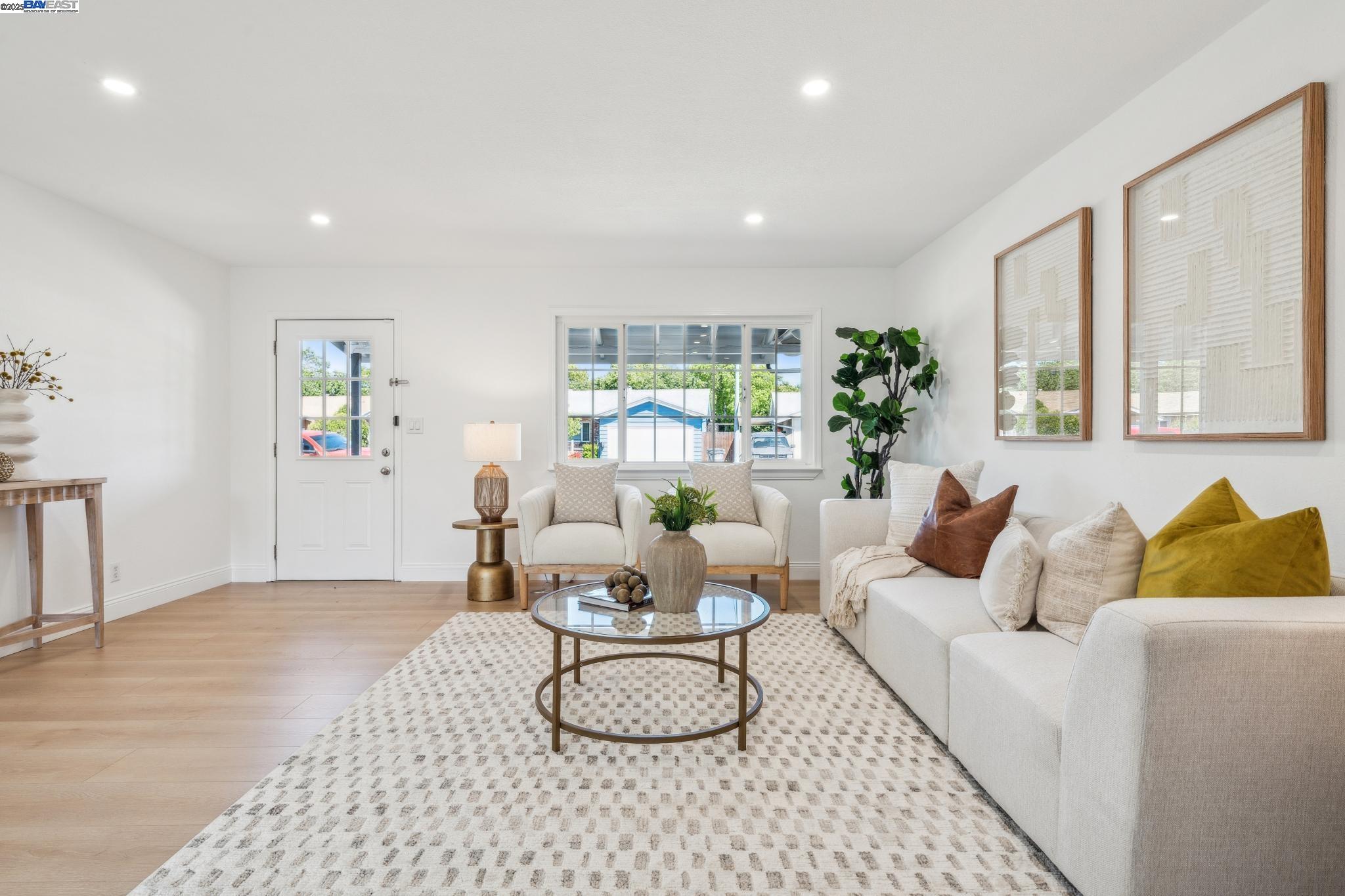 Detail Gallery Image 11 of 44 For 7690 Canterbury Ln, Dublin,  CA 94568 - 3 Beds | 2 Baths