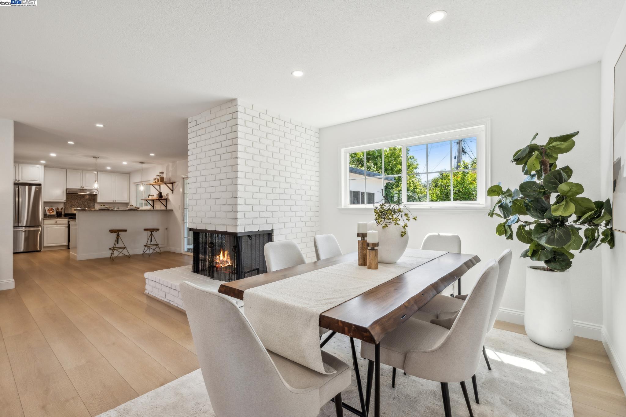 Detail Gallery Image 16 of 44 For 7690 Canterbury Ln, Dublin,  CA 94568 - 3 Beds | 2 Baths