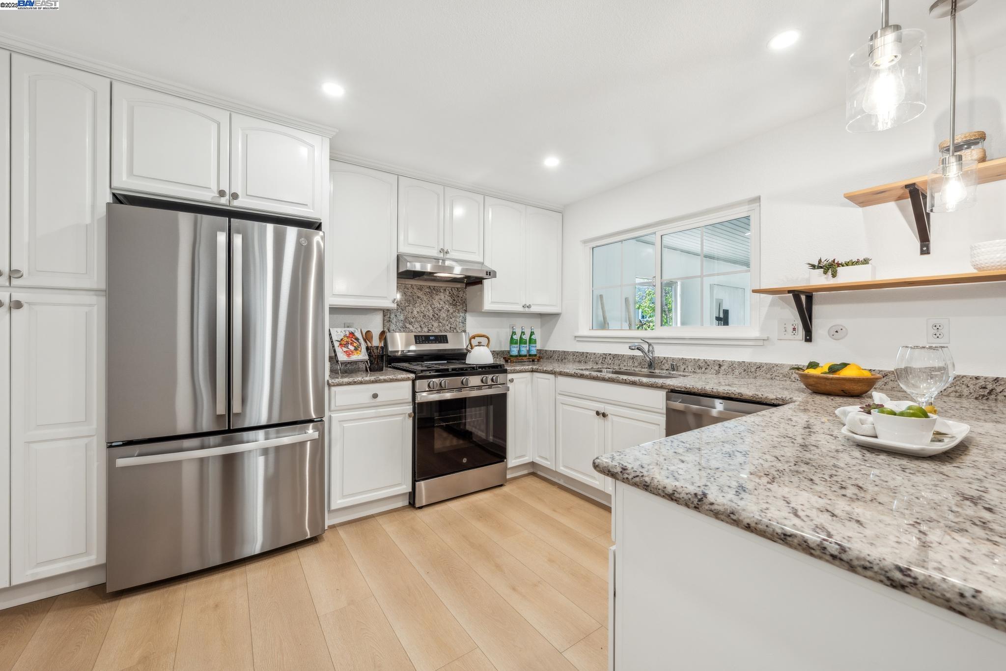Detail Gallery Image 20 of 44 For 7690 Canterbury Ln, Dublin,  CA 94568 - 3 Beds | 2 Baths