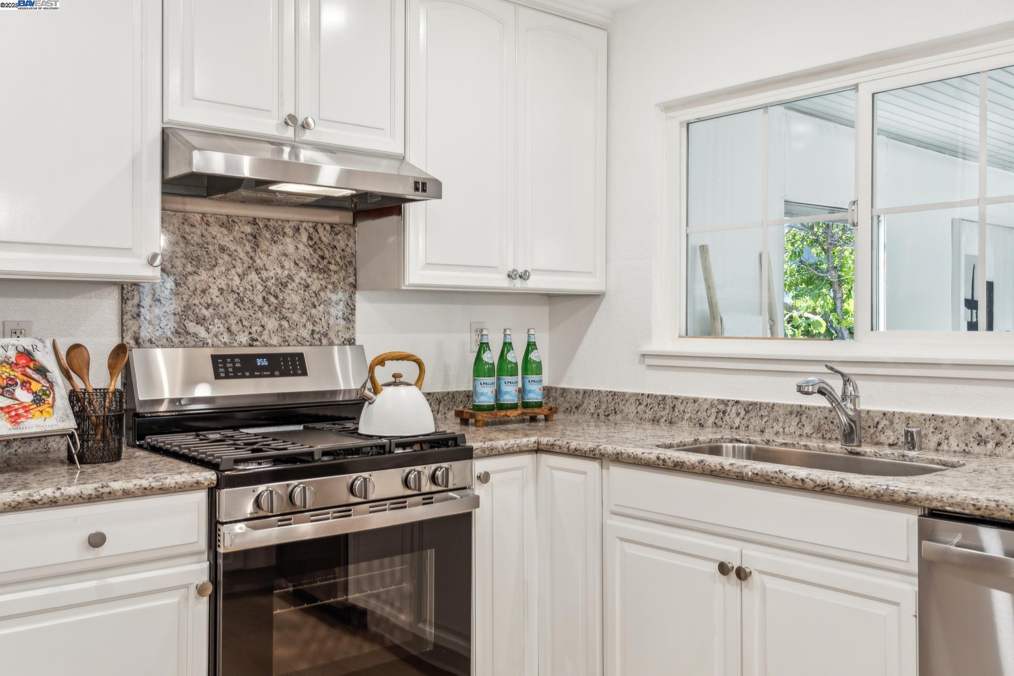 Detail Gallery Image 21 of 44 For 7690 Canterbury Ln, Dublin,  CA 94568 - 3 Beds | 2 Baths