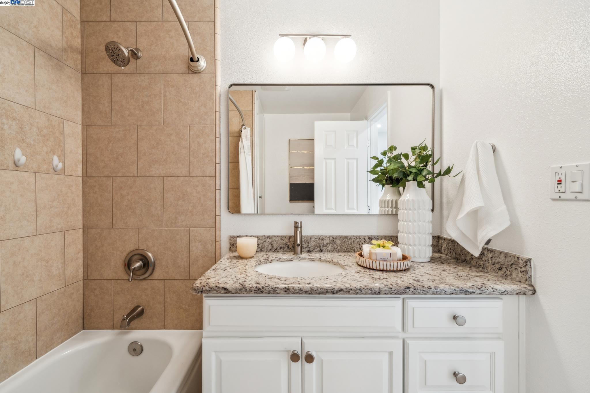 Detail Gallery Image 25 of 44 For 7690 Canterbury Ln, Dublin,  CA 94568 - 3 Beds | 2 Baths