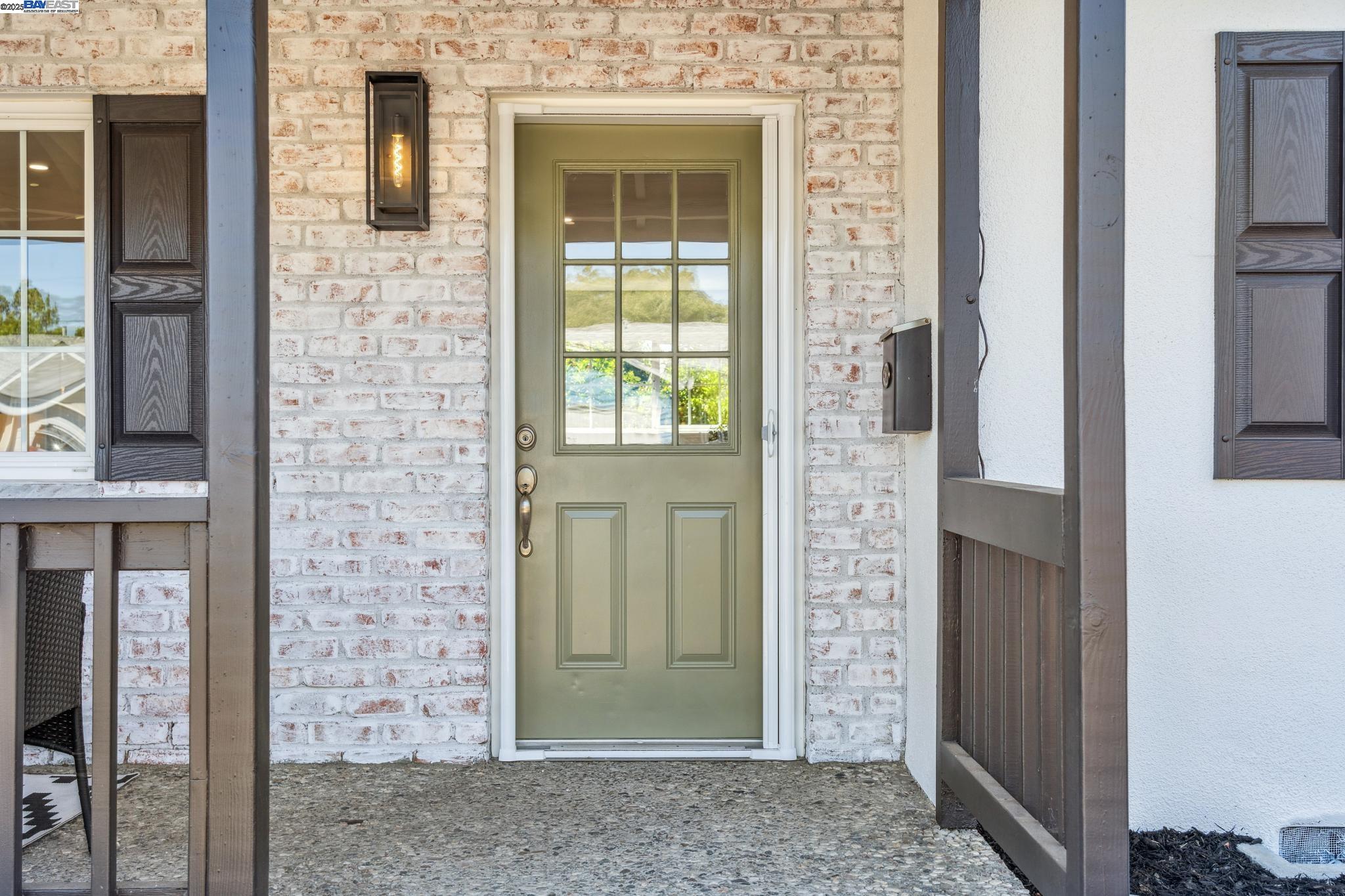 Detail Gallery Image 5 of 44 For 7690 Canterbury Ln, Dublin,  CA 94568 - 3 Beds | 2 Baths