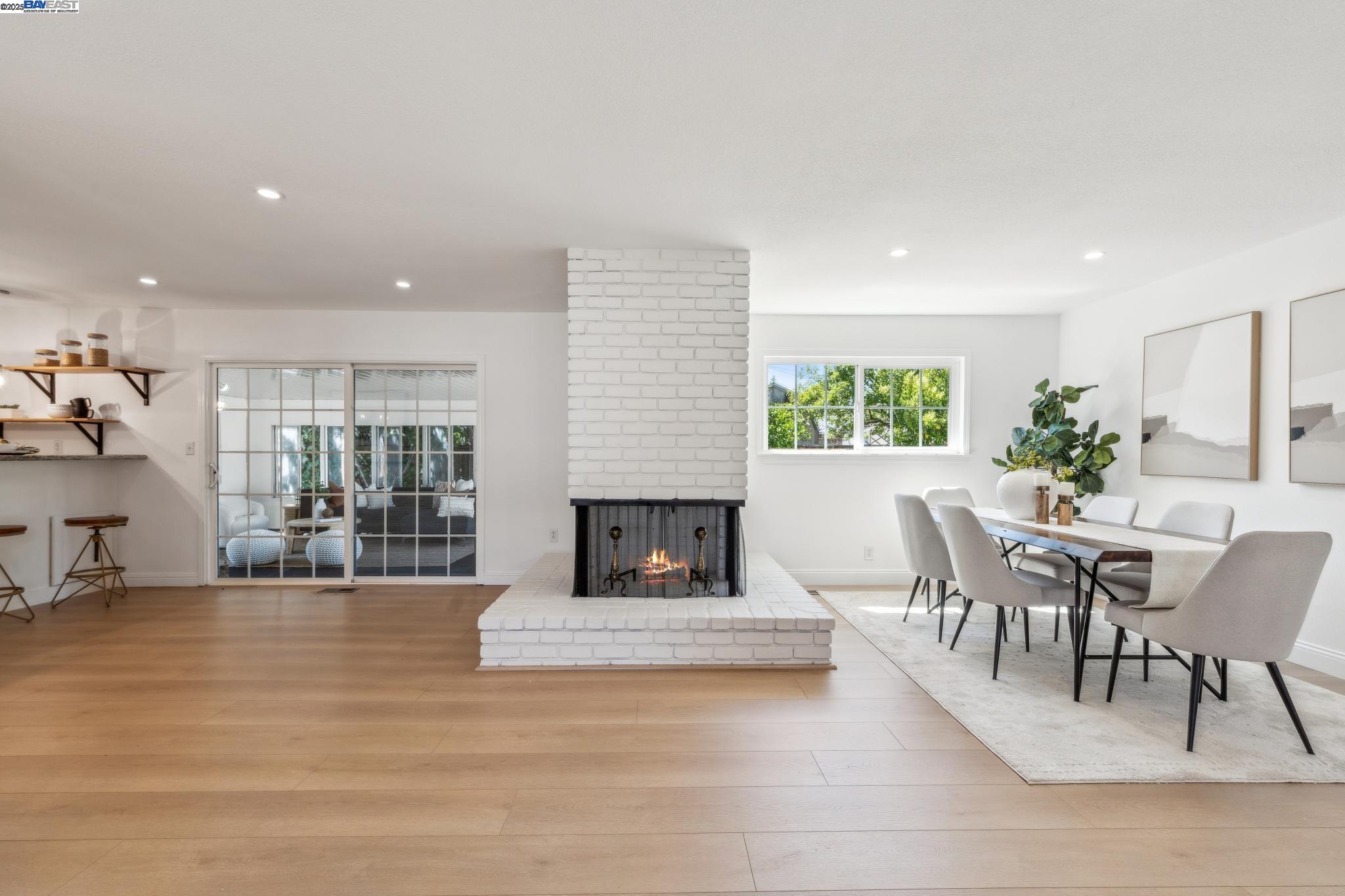Detail Gallery Image 8 of 44 For 7690 Canterbury Ln, Dublin,  CA 94568 - 3 Beds | 2 Baths
