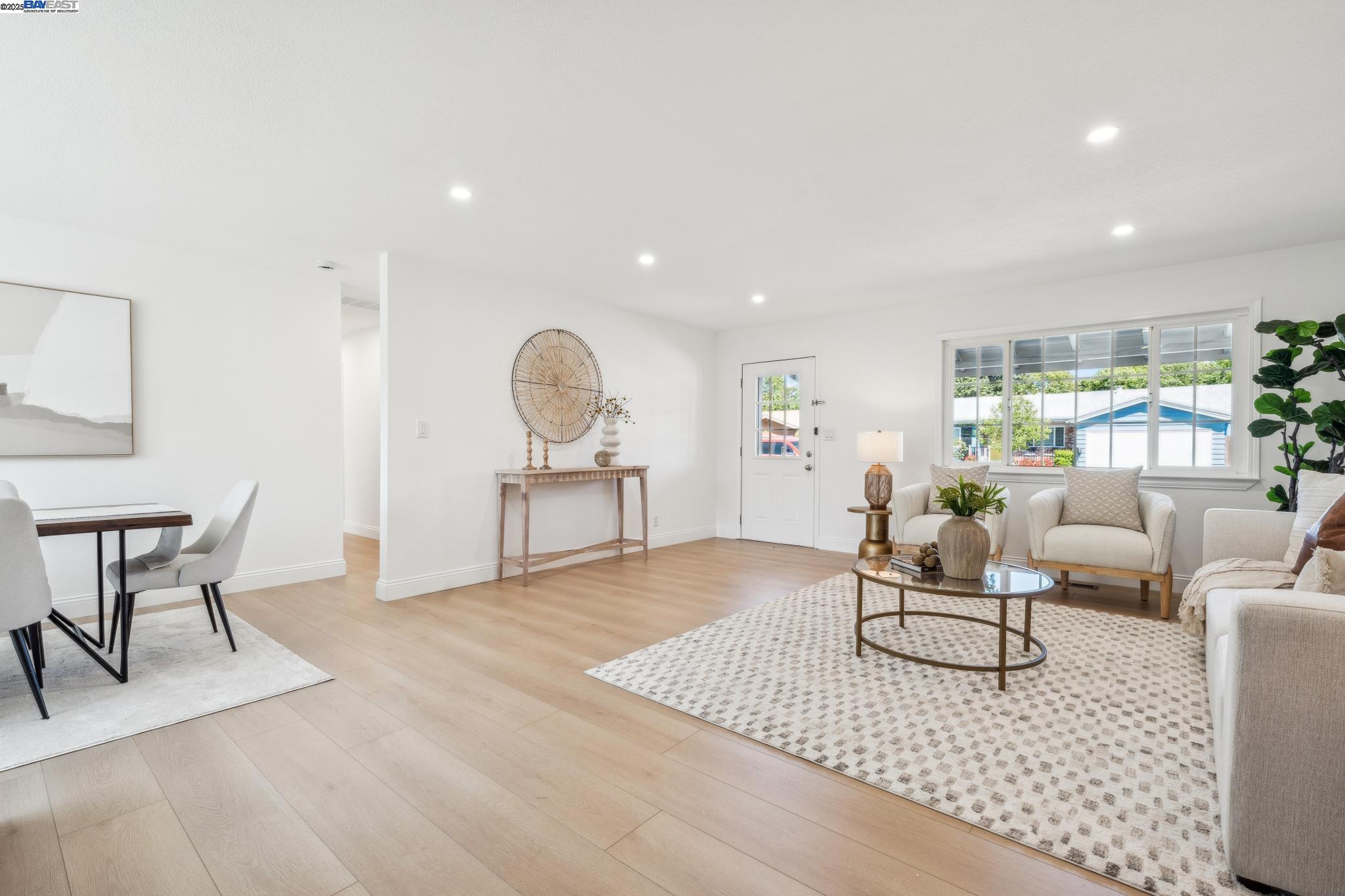 Detail Gallery Image 10 of 44 For 7690 Canterbury Ln, Dublin,  CA 94568 - 3 Beds | 2 Baths