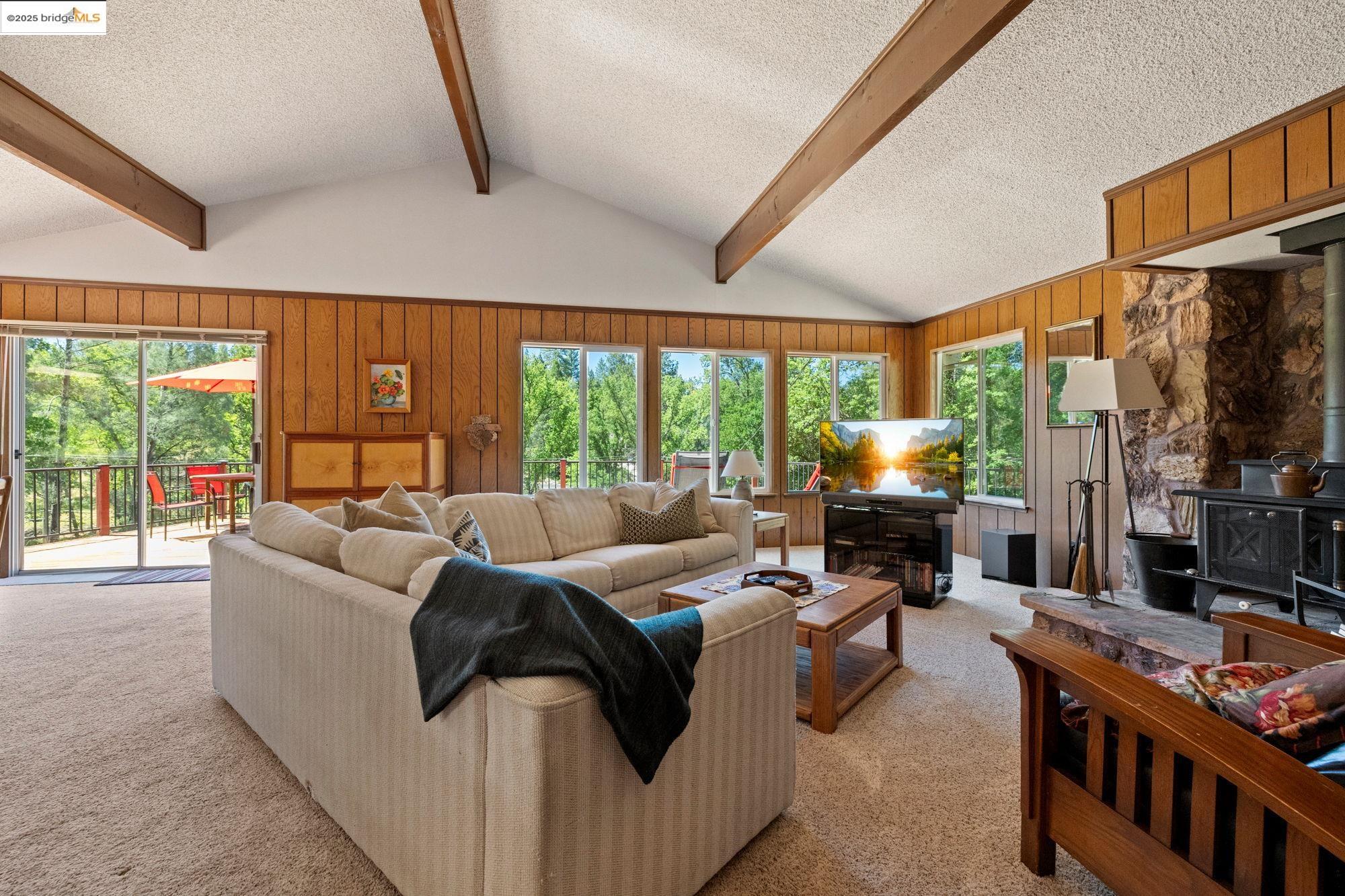 20810 Crescent Way, Groveland, California 95321, 3 Bedrooms Bedrooms, 5 Rooms Rooms,2 BathroomsBathrooms,Residential,For Sale,20810 Crescent Way,41098708