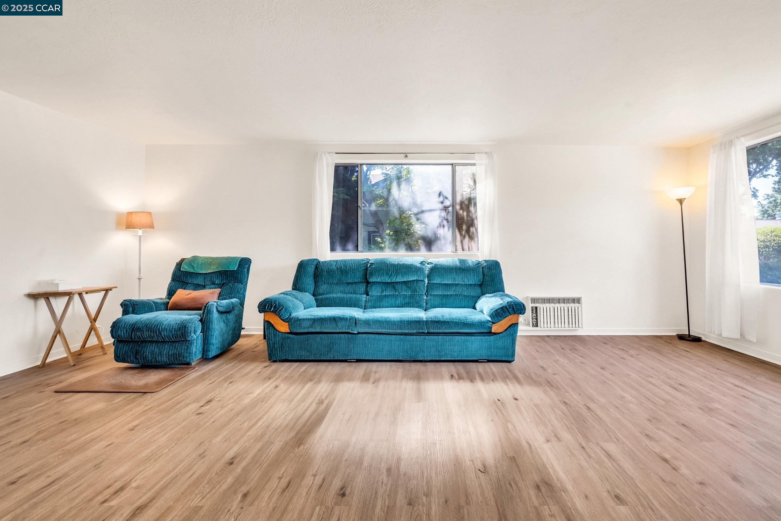 Detail Gallery Image 5 of 47 For 367 Rose Avenue, Pleasanton,  CA 94566 - 3 Beds | 2 Baths
