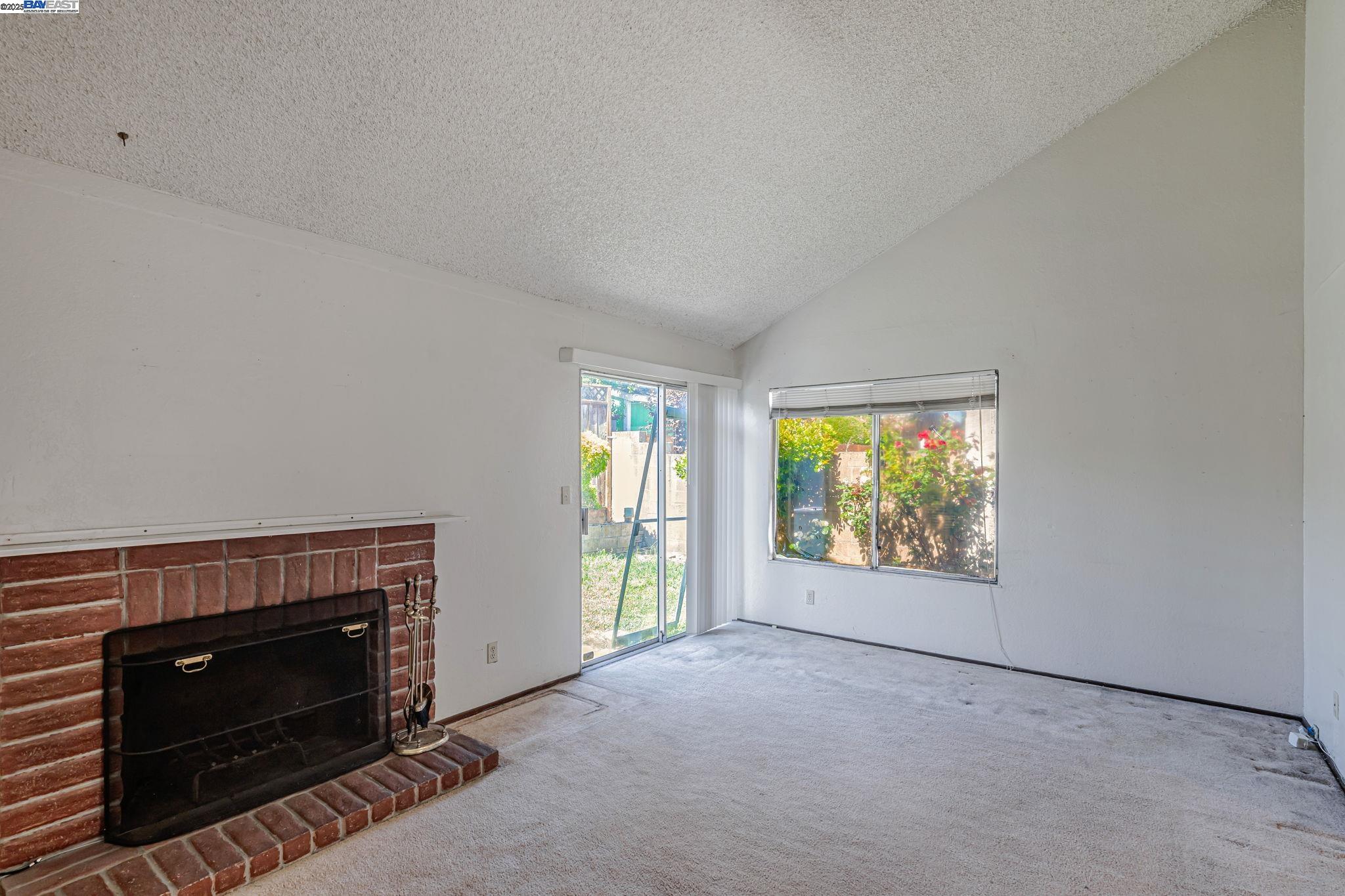 Detail Gallery Image 10 of 40 For 34981 Skylark Dr, Union City,  CA 94587 - 4 Beds | 2 Baths