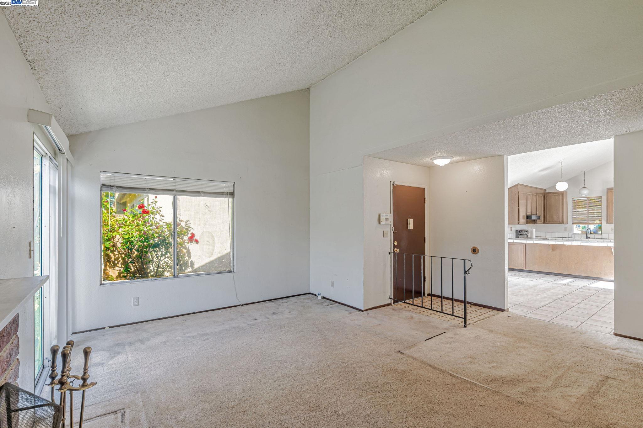 Detail Gallery Image 11 of 40 For 34981 Skylark Dr, Union City,  CA 94587 - 4 Beds | 2 Baths