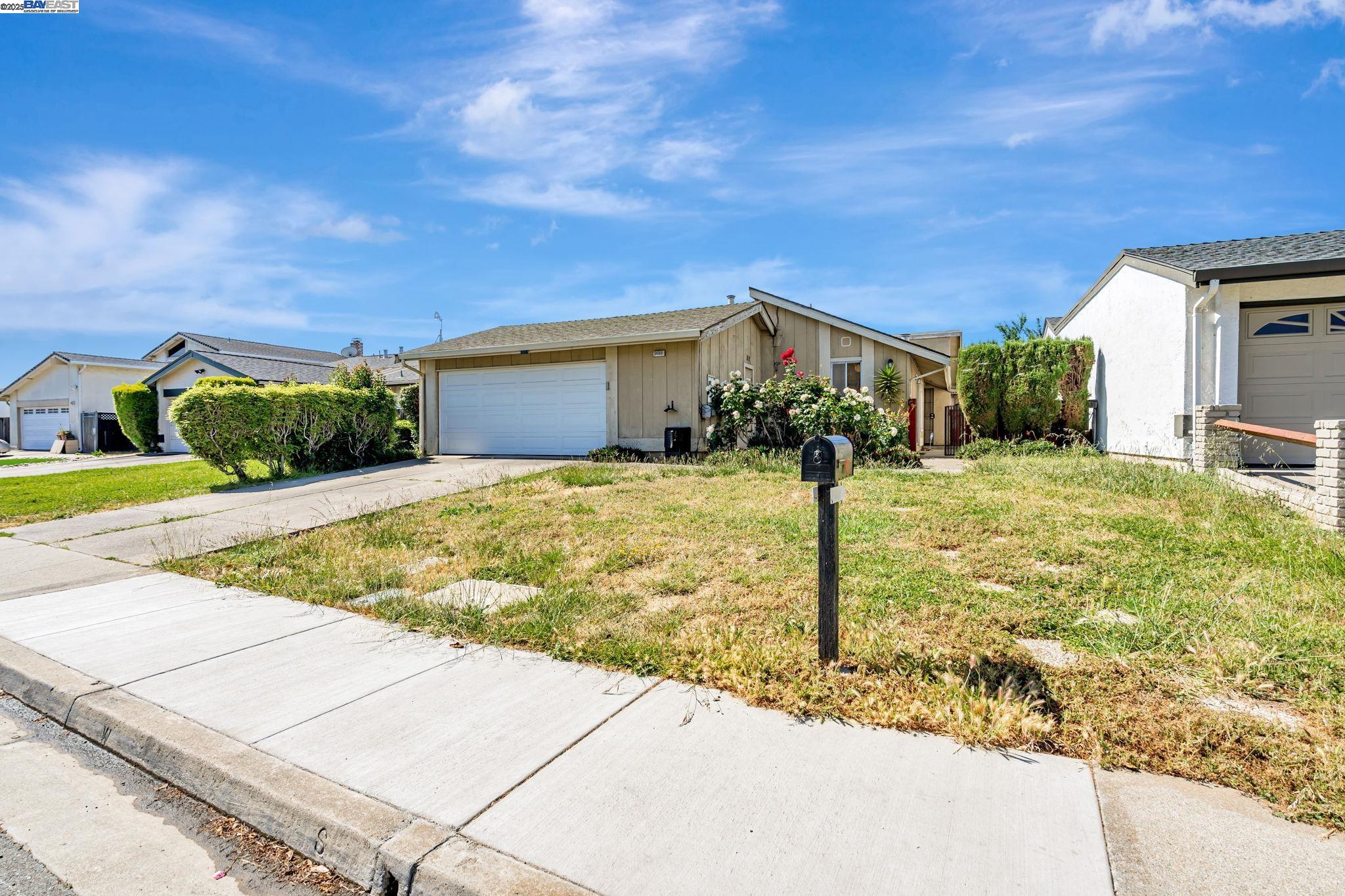Detail Gallery Image 3 of 40 For 34981 Skylark Dr, Union City,  CA 94587 - 4 Beds | 2 Baths
