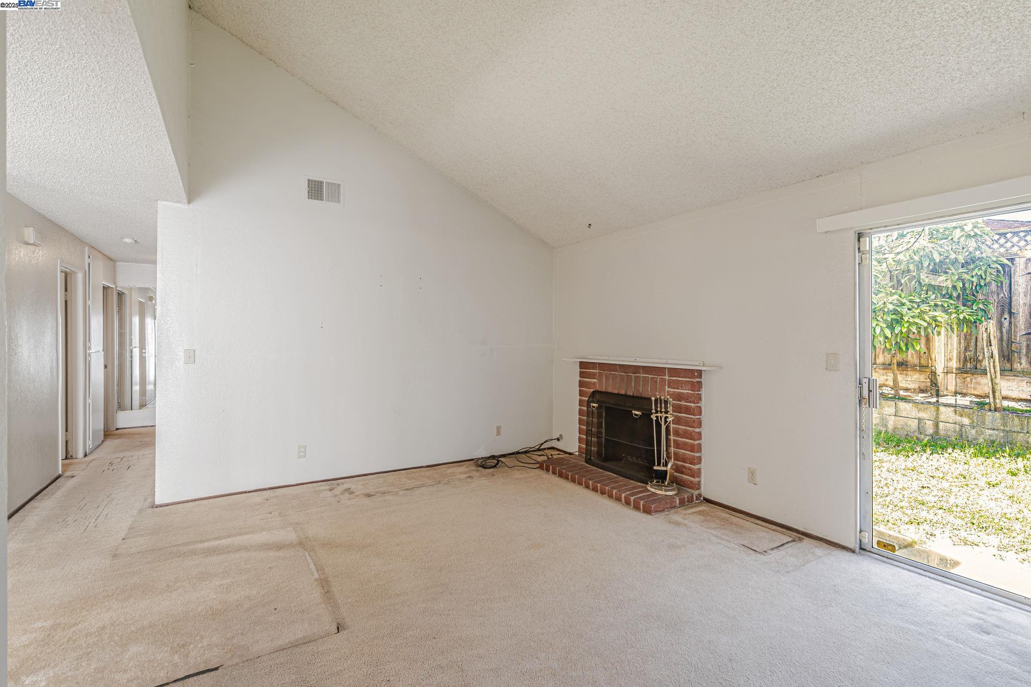 Detail Gallery Image 8 of 40 For 34981 Skylark Dr, Union City,  CA 94587 - 4 Beds | 2 Baths