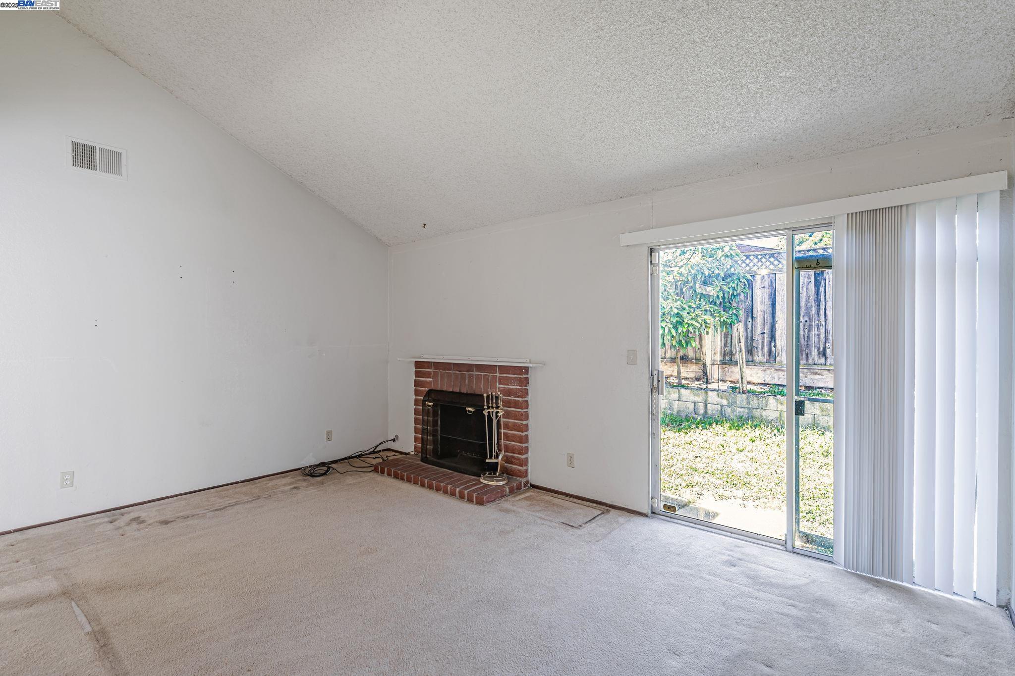 Detail Gallery Image 9 of 40 For 34981 Skylark Dr, Union City,  CA 94587 - 4 Beds | 2 Baths