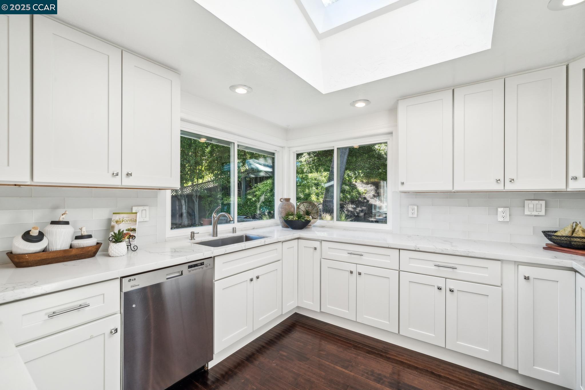 2533 Dapplegray Ln, Walnut Creek, California 94596, 3 Bedrooms Bedrooms, 7 Rooms Rooms,2 BathroomsBathrooms,Residential,For Sale,2533 Dapplegray Ln,41098711