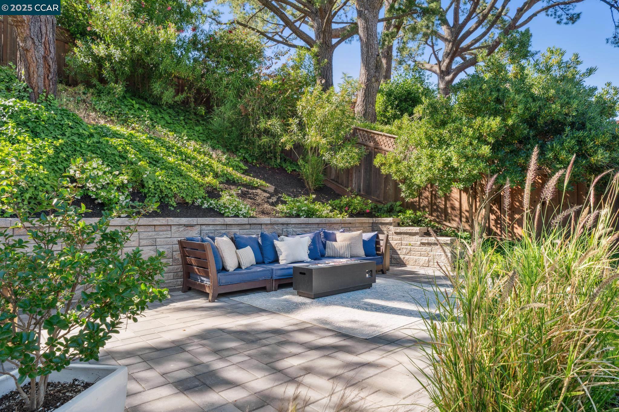 2533 Dapplegray Ln, Walnut Creek, California 94596, 3 Bedrooms Bedrooms, 7 Rooms Rooms,2 BathroomsBathrooms,Residential,For Sale,2533 Dapplegray Ln,41098711
