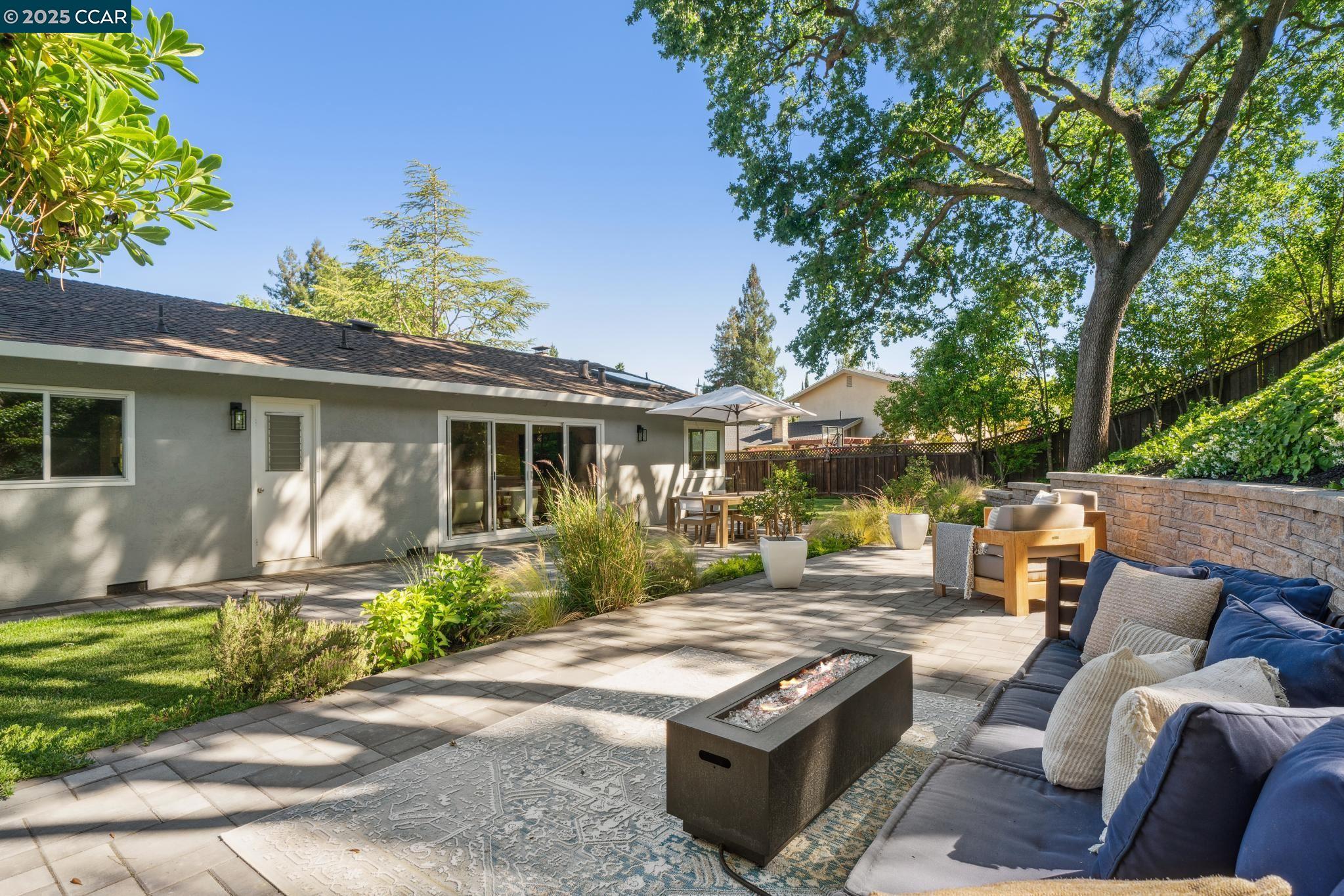 2533 Dapplegray Ln, Walnut Creek, California 94596, 3 Bedrooms Bedrooms, 7 Rooms Rooms,2 BathroomsBathrooms,Residential,For Sale,2533 Dapplegray Ln,41098711
