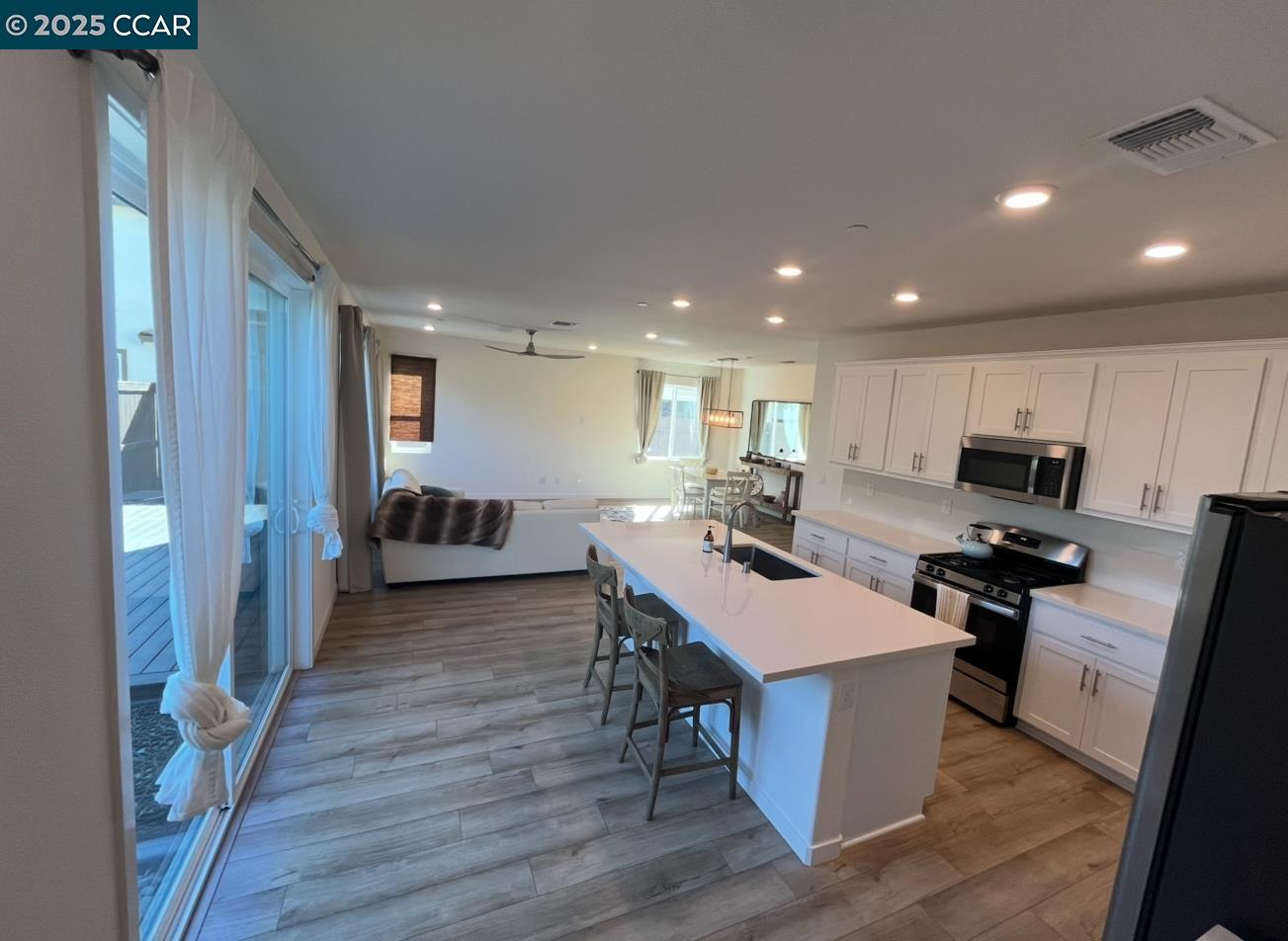 3819 Ponderosa Pine Ln, Rocklin, California 95677, 4 Bedrooms Bedrooms, ,3 BathroomsBathrooms,Residential,For Sale,3819 Ponderosa Pine Ln,41098712
