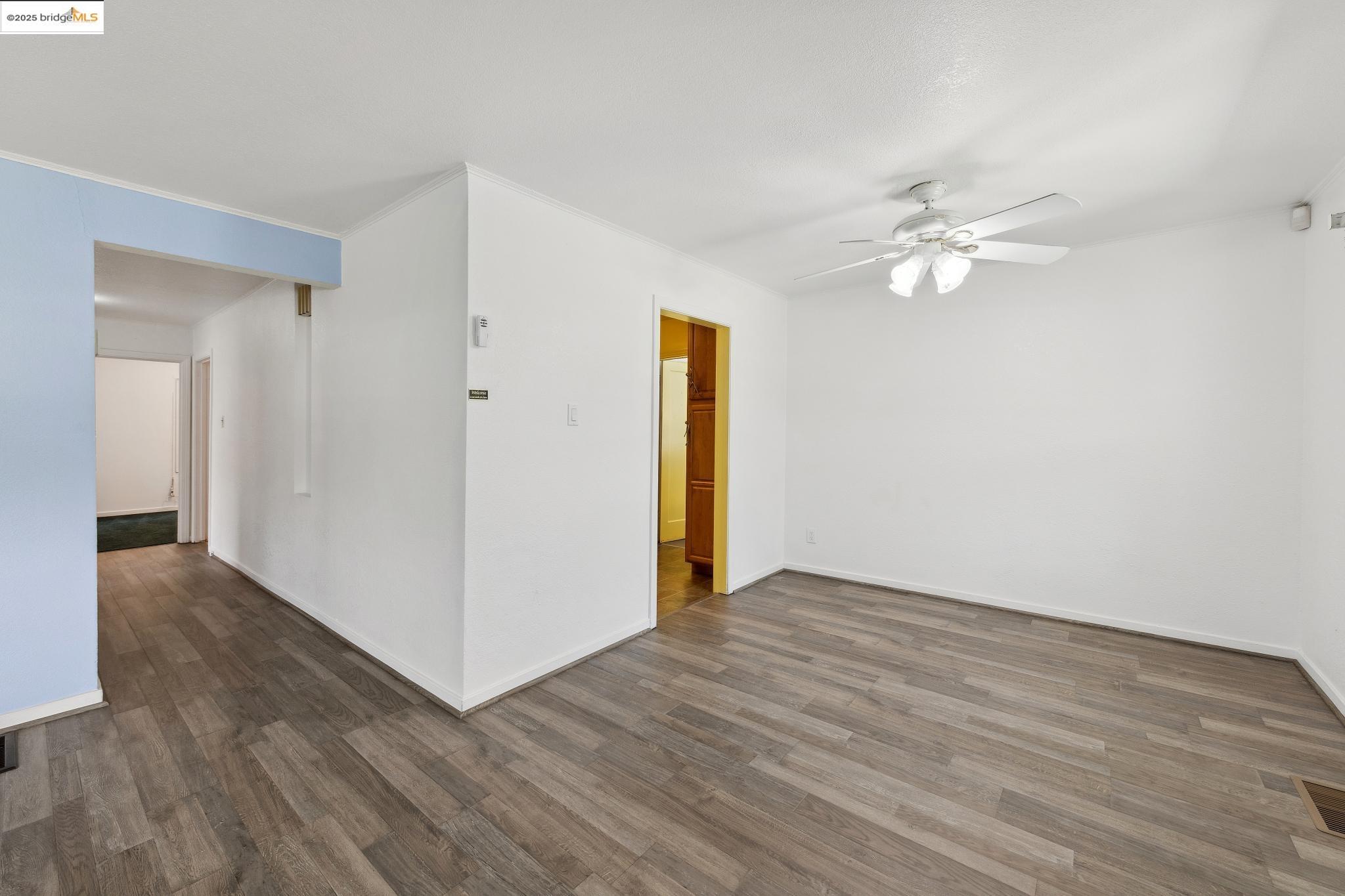 Detail Gallery Image 20 of 51 For 527 Capistrano Dr, Oakland,  CA 94603 - 3 Beds | 1 Baths