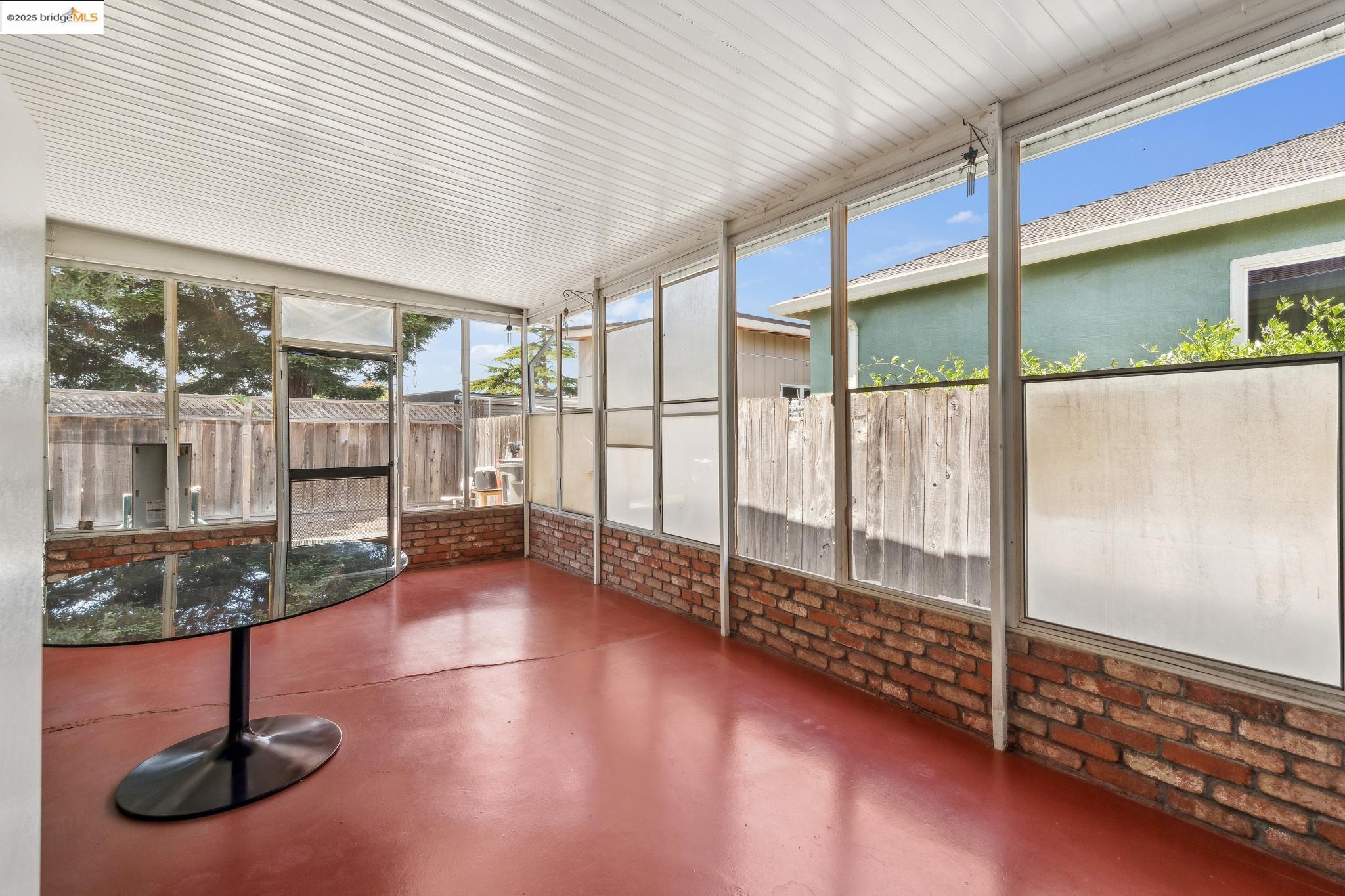 Detail Gallery Image 34 of 51 For 527 Capistrano Dr, Oakland,  CA 94603 - 3 Beds | 1 Baths
