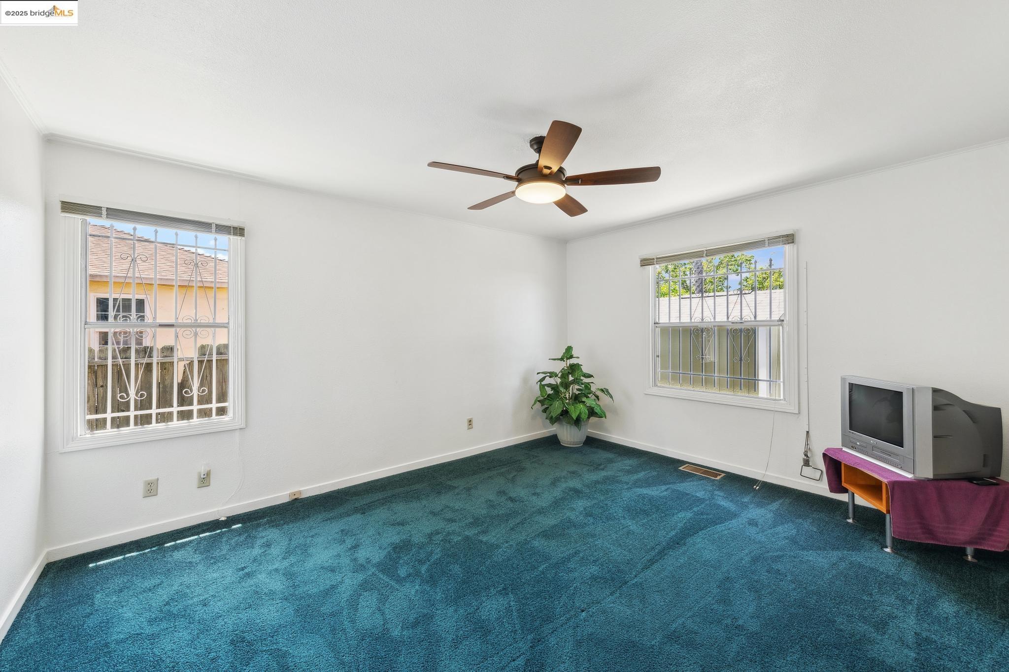 Detail Gallery Image 36 of 51 For 527 Capistrano Dr, Oakland,  CA 94603 - 3 Beds | 1 Baths