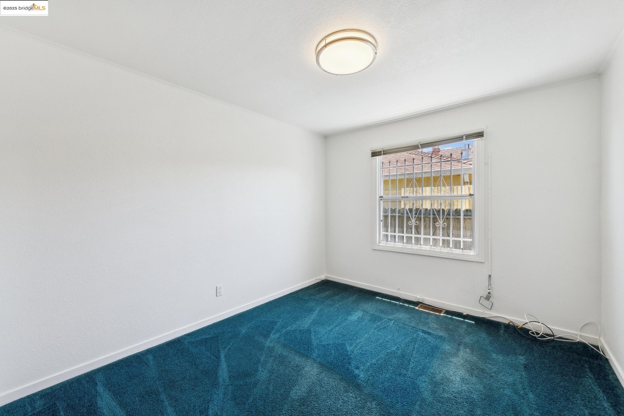 Detail Gallery Image 39 of 51 For 527 Capistrano Dr, Oakland,  CA 94603 - 3 Beds | 1 Baths