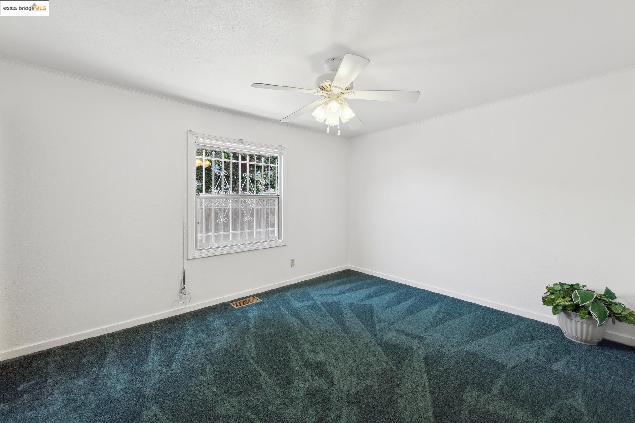 Detail Gallery Image 42 of 51 For 527 Capistrano Dr, Oakland,  CA 94603 - 3 Beds | 1 Baths