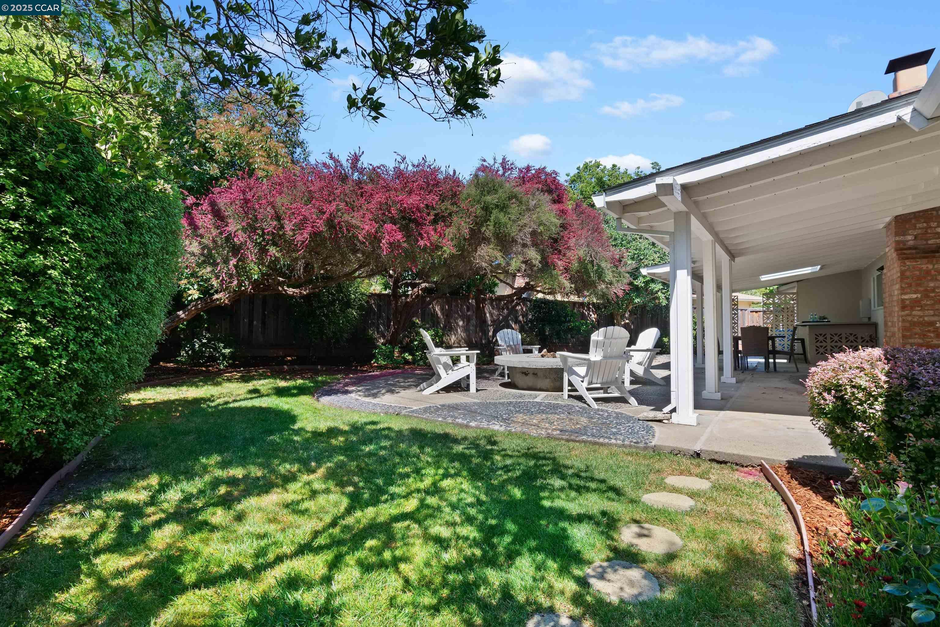 Detail Gallery Image 25 of 26 For 107 via Mantilla, Walnut Creek,  CA 94598 - 3 Beds | 2 Baths