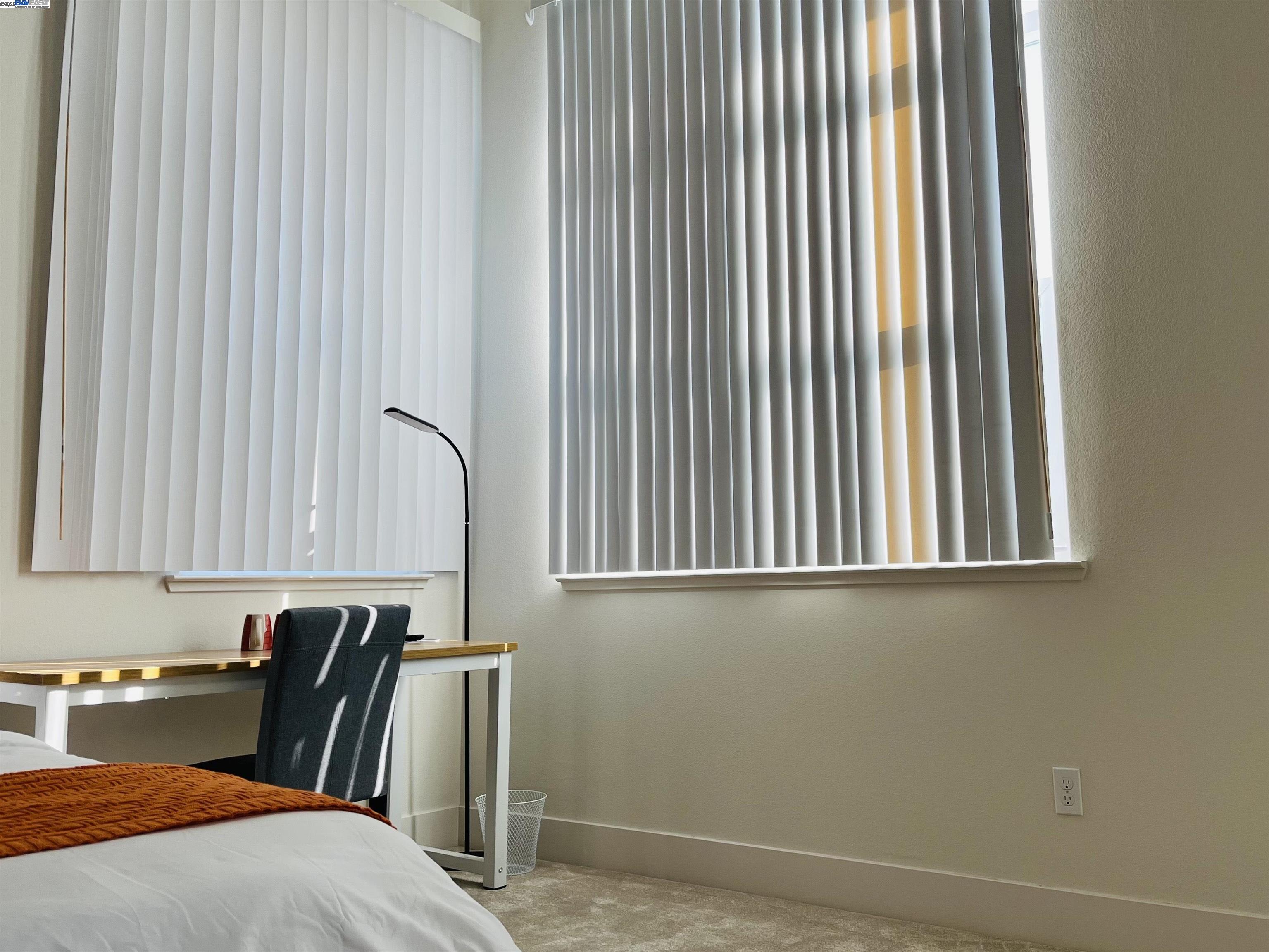 Detail Gallery Image 12 of 22 For 542 Santa Maria Ter #5,  Sunnyvale,  CA 94085 - 4 Beds | 3/1 Baths