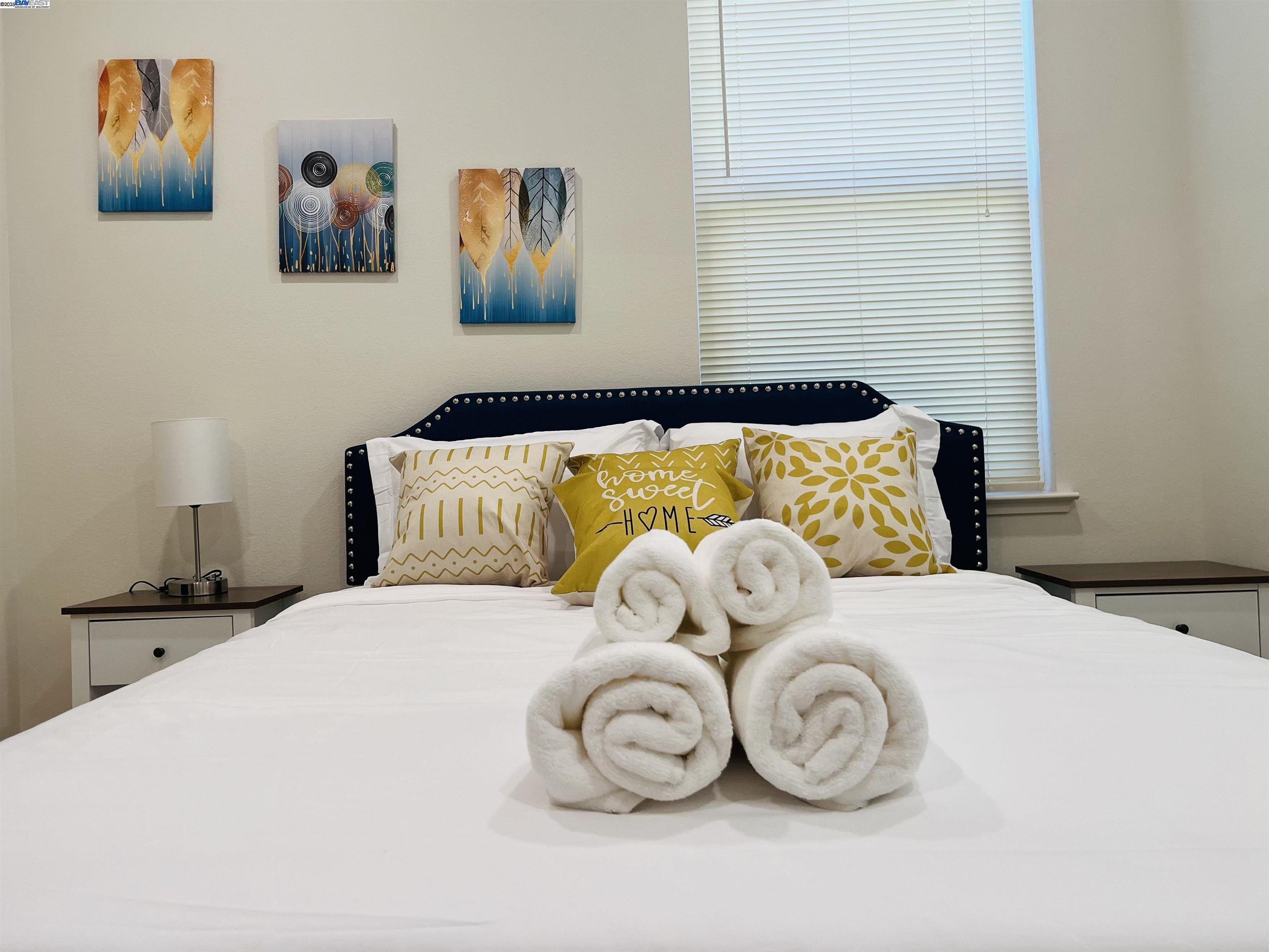 Detail Gallery Image 18 of 22 For 542 Santa Maria Ter #5,  Sunnyvale,  CA 94085 - 4 Beds | 3/1 Baths