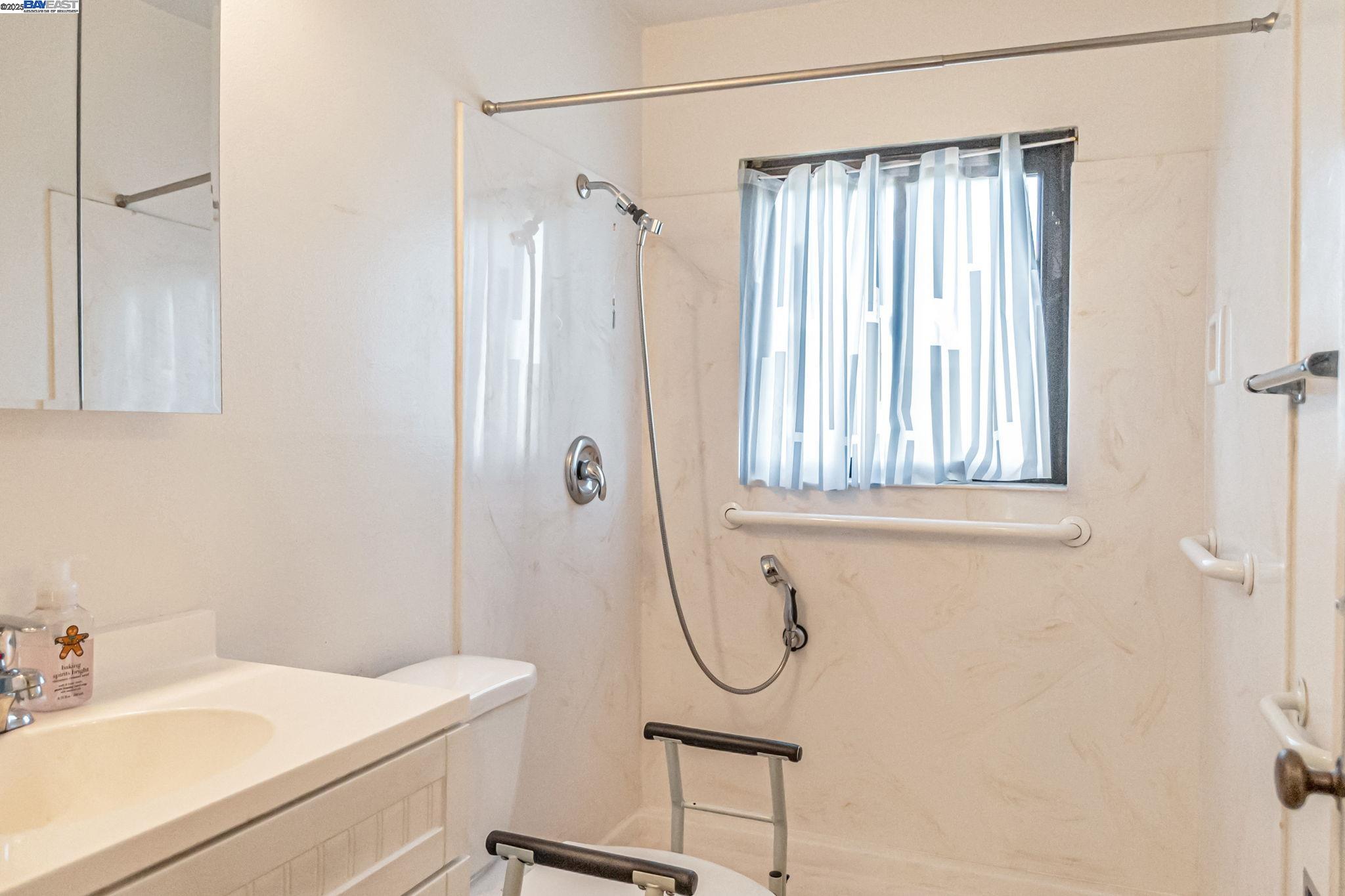 Detail Gallery Image 21 of 34 For 24443 Marie Dr, Hayward,  CA 94542 - 3 Beds | 2 Baths