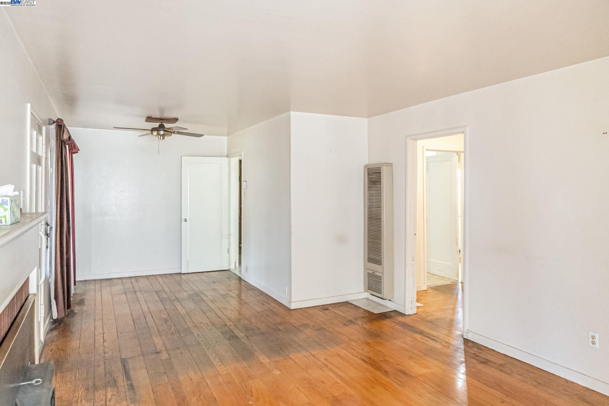 Detail Gallery Image 5 of 34 For 24443 Marie Dr, Hayward,  CA 94542 - 3 Beds | 2 Baths