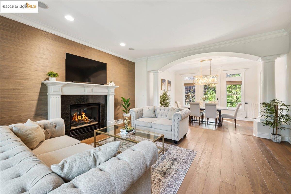 Detail Gallery Image 11 of 60 For 106 Black Powder Cir, Folsom,  CA 95630 - 5 Beds | 3 Baths