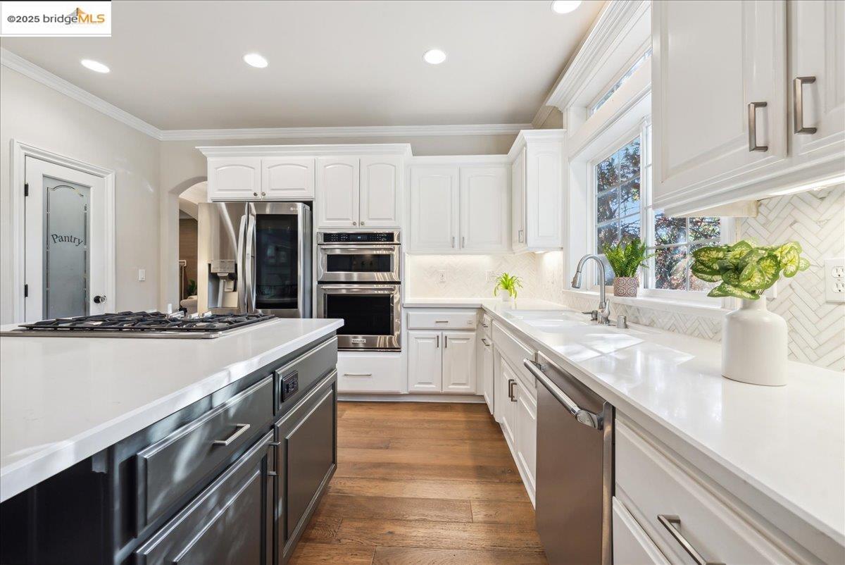 Detail Gallery Image 20 of 60 For 106 Black Powder Cir, Folsom,  CA 95630 - 5 Beds | 3 Baths