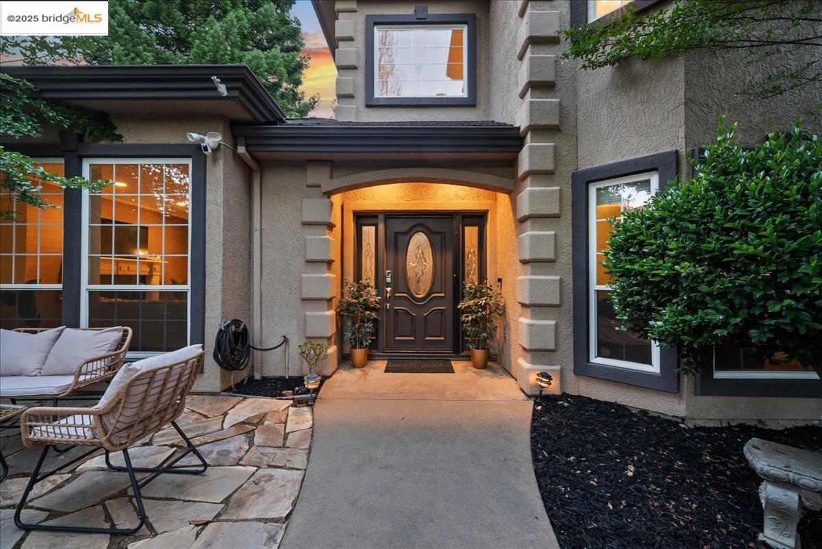 Detail Gallery Image 5 of 60 For 106 Black Powder Cir, Folsom,  CA 95630 - 5 Beds | 3 Baths