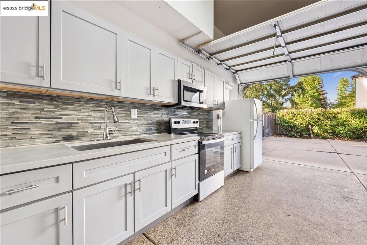 Detail Gallery Image 44 of 60 For 106 Black Powder Cir, Folsom,  CA 95630 - 5 Beds | 3 Baths