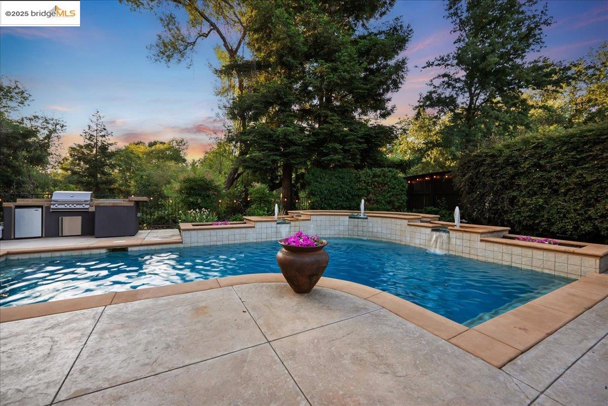 Detail Gallery Image 48 of 60 For 106 Black Powder Cir, Folsom,  CA 95630 - 5 Beds | 3 Baths